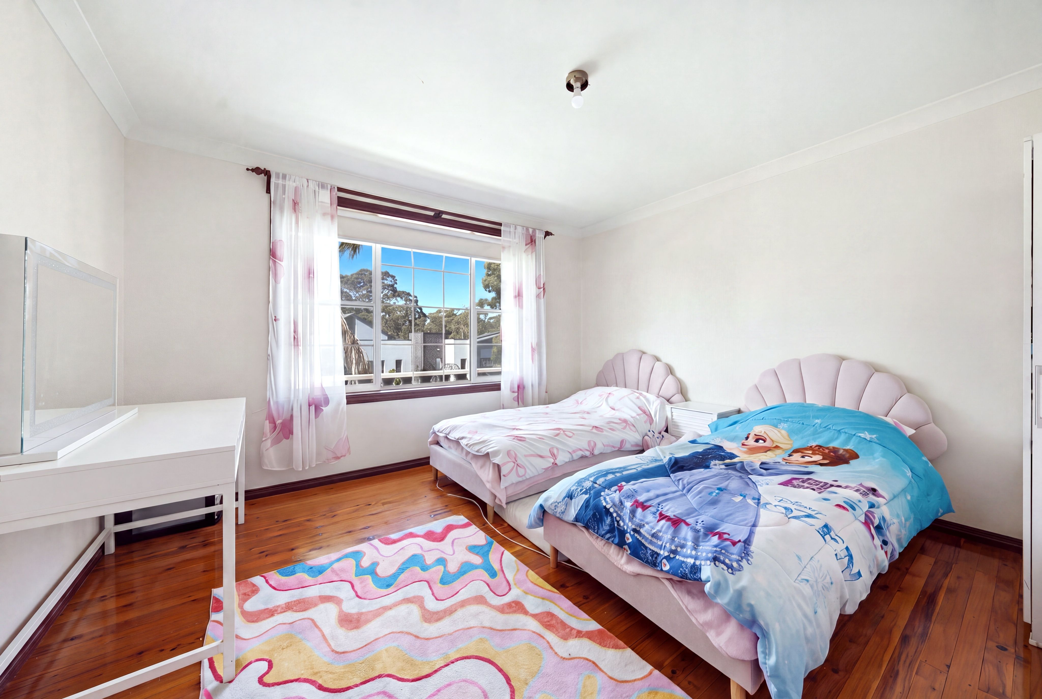 14 Housman Street — photo 8 of 15