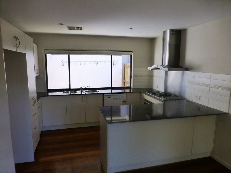 2/5 Livingstone Street, Yeerongpilly, QLD 4105
