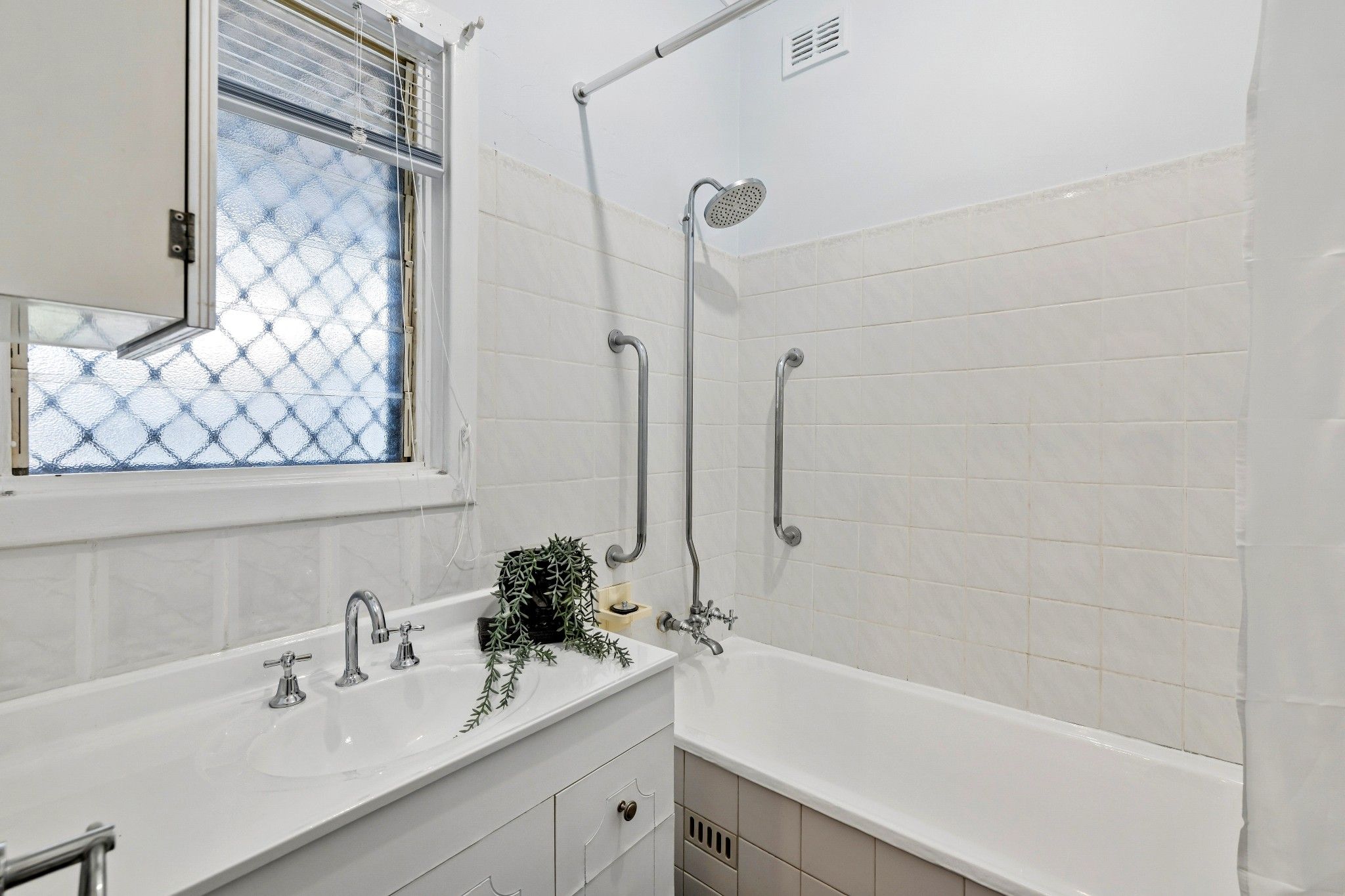 21 Downton Avenue — photo 16 of 22