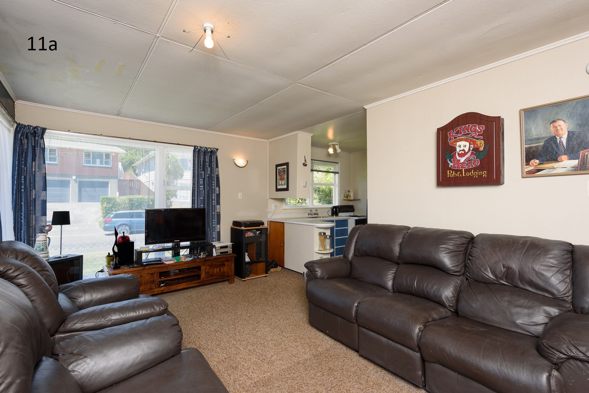 11a and 11b Oswald Crescent, Paparangi, Wellington City