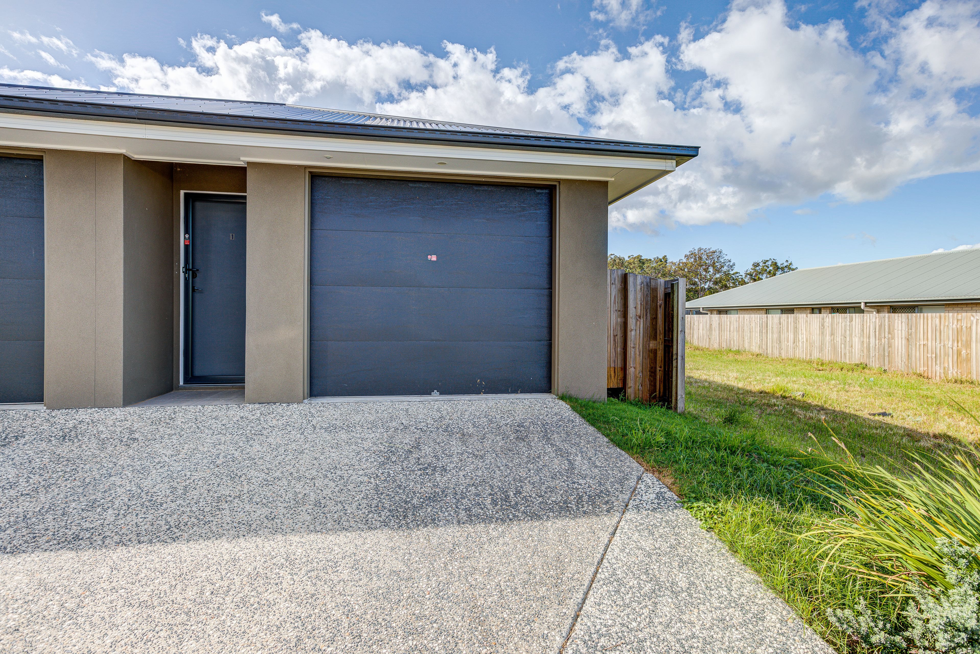 1/16 Nevada, Road, Park Ridge, QLD 4125