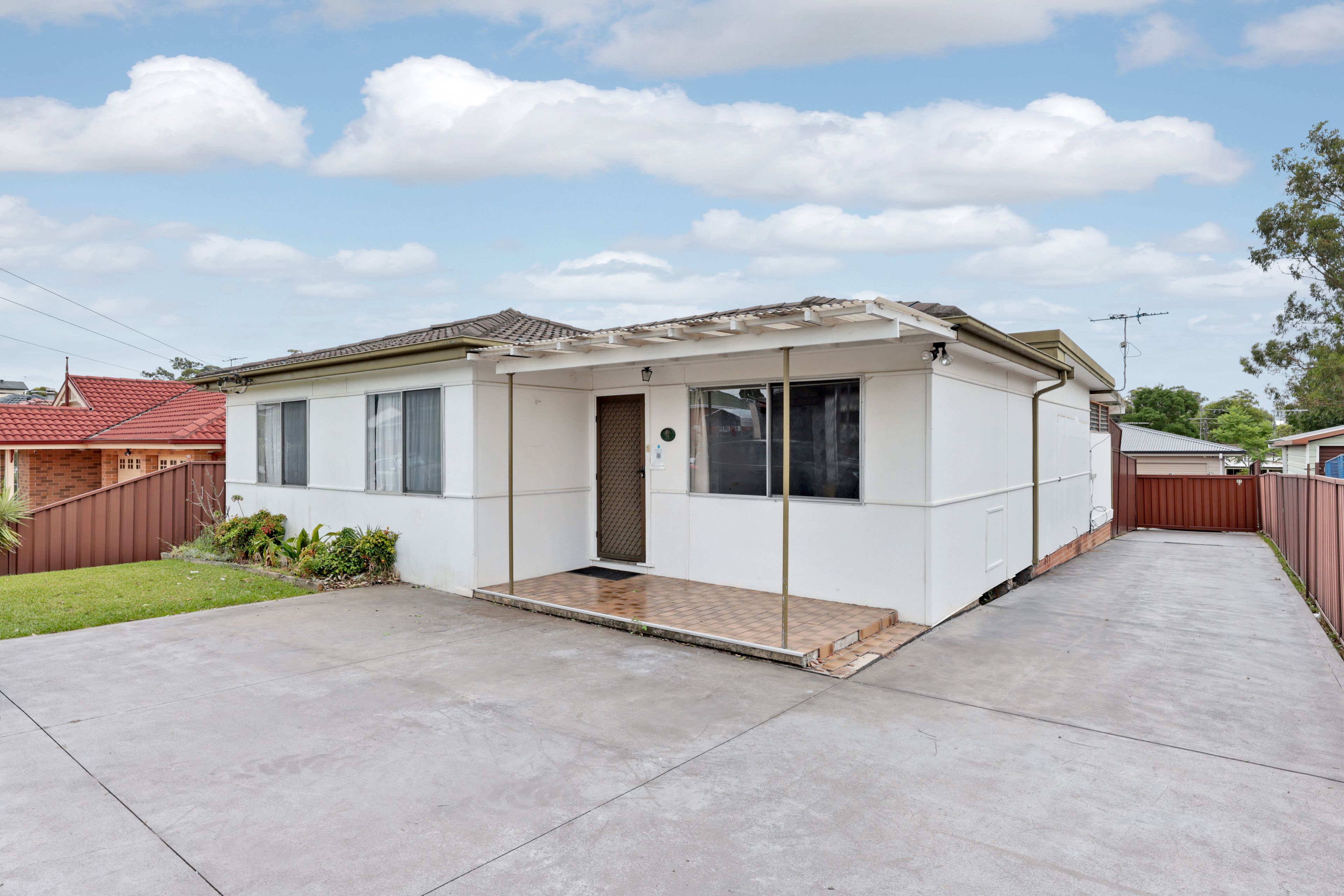 31 & 31a Windermere Avenue, Cambridge Park, NSW 2747