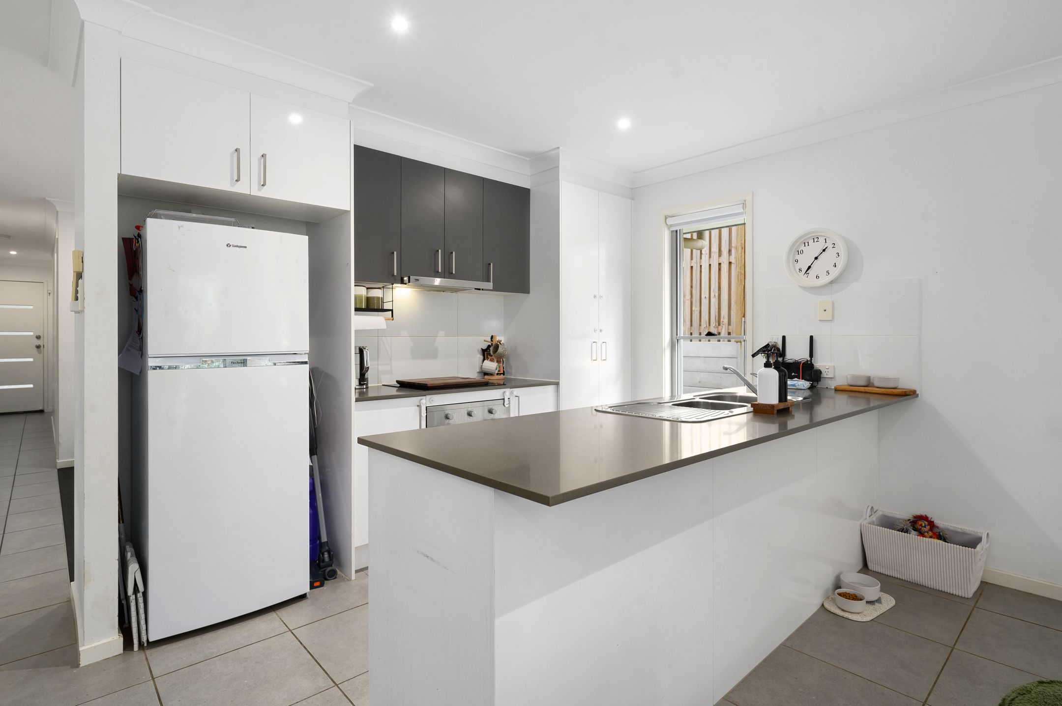 11 Greenvale Crescent — photo 4 of 17