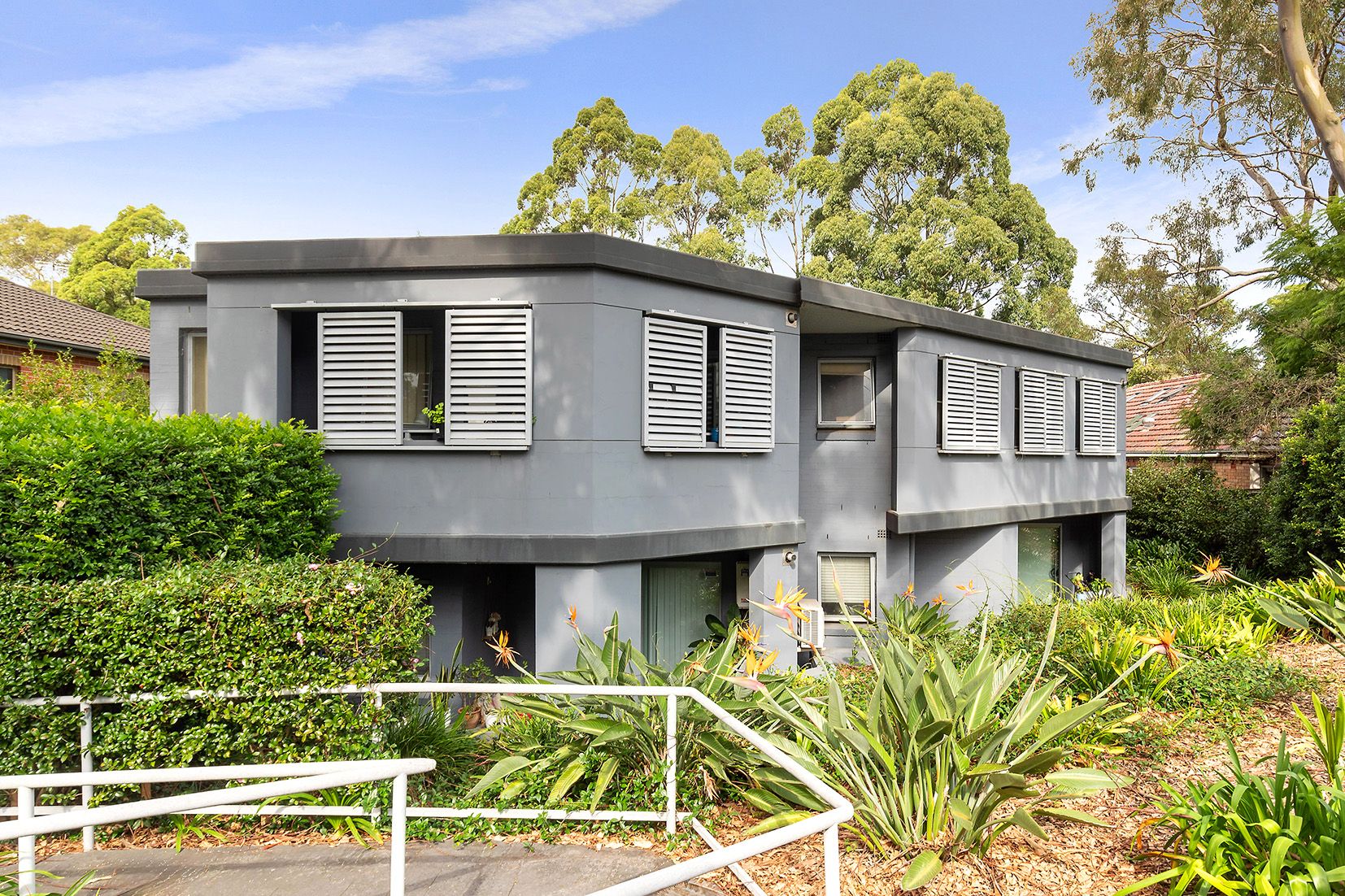 2-26-eric-road-artarmon-nsw-2064-sold-unit-ray-white-ay-realty