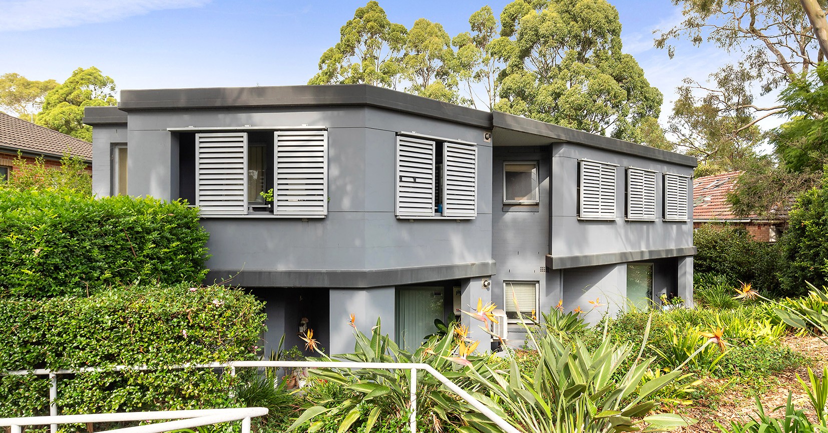 2 26 Eric Road Artarmon NSW 2064 Sold Unit Ray White AY Realty 2-26-eric-road-artarmon-nsw-2064-sold-unit-ray-white-ay-realty