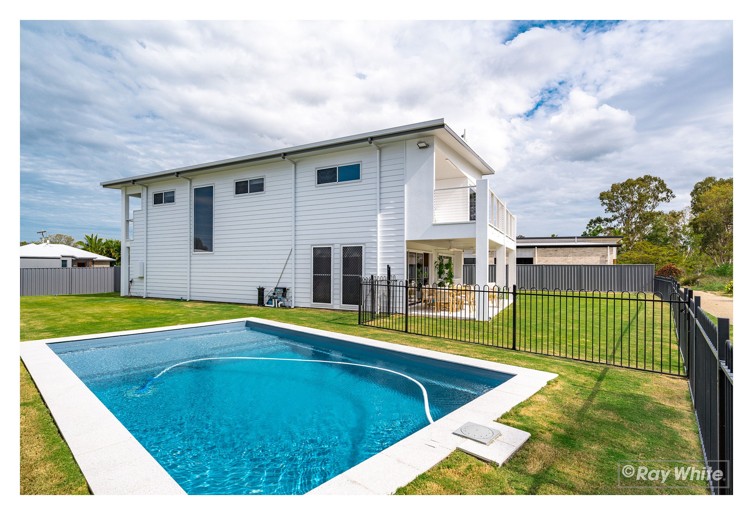 16 Bradley Place, Kawana, QLD 4701