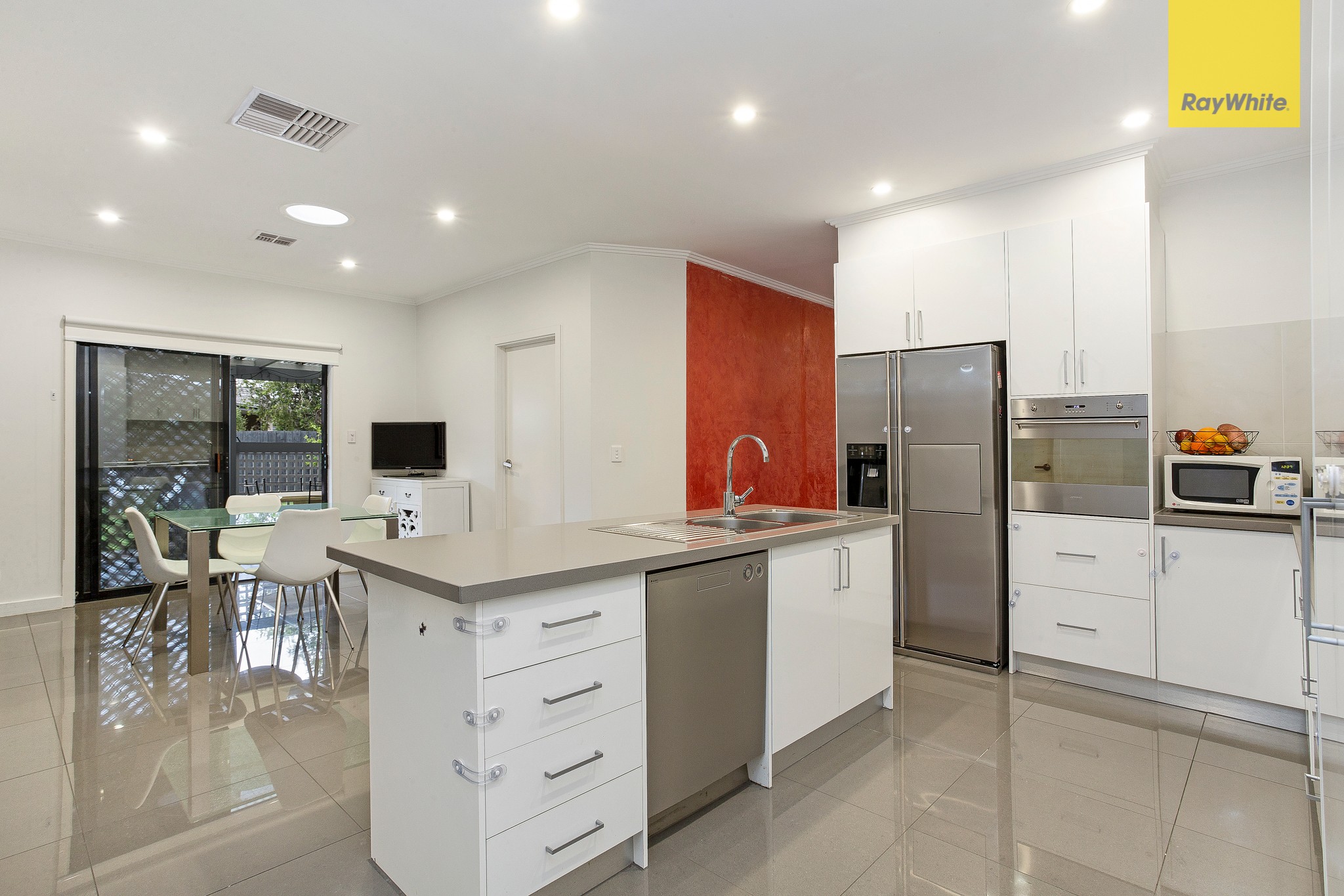 17 Rutherglen Way, Taylors Lakes, VIC 3038