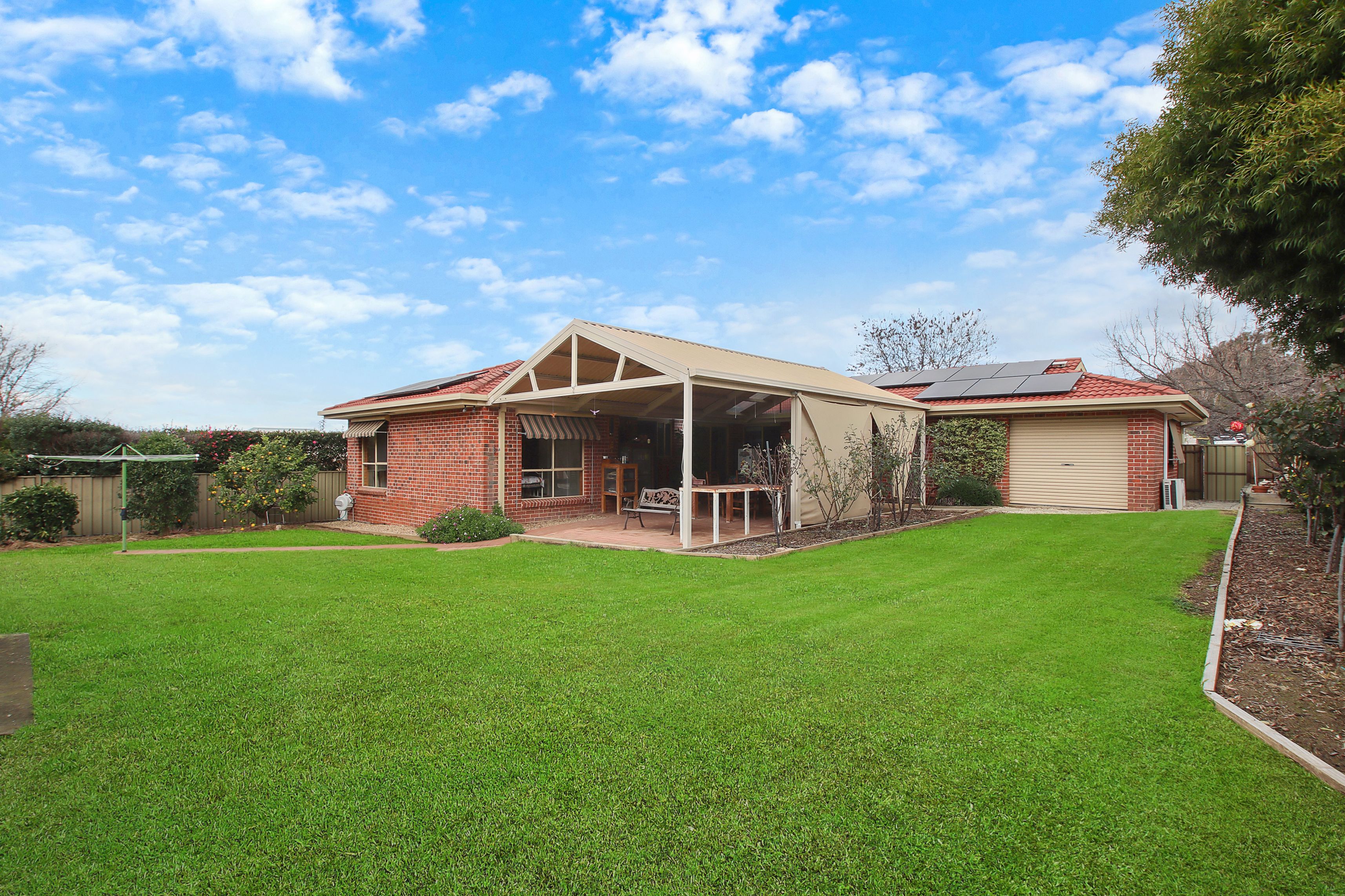 6 Palm Drive — photo 16 of 17