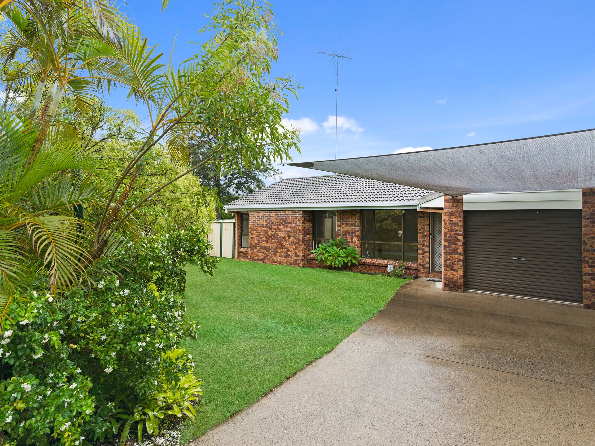 8 Musical Court, Oxenford QLD 4210