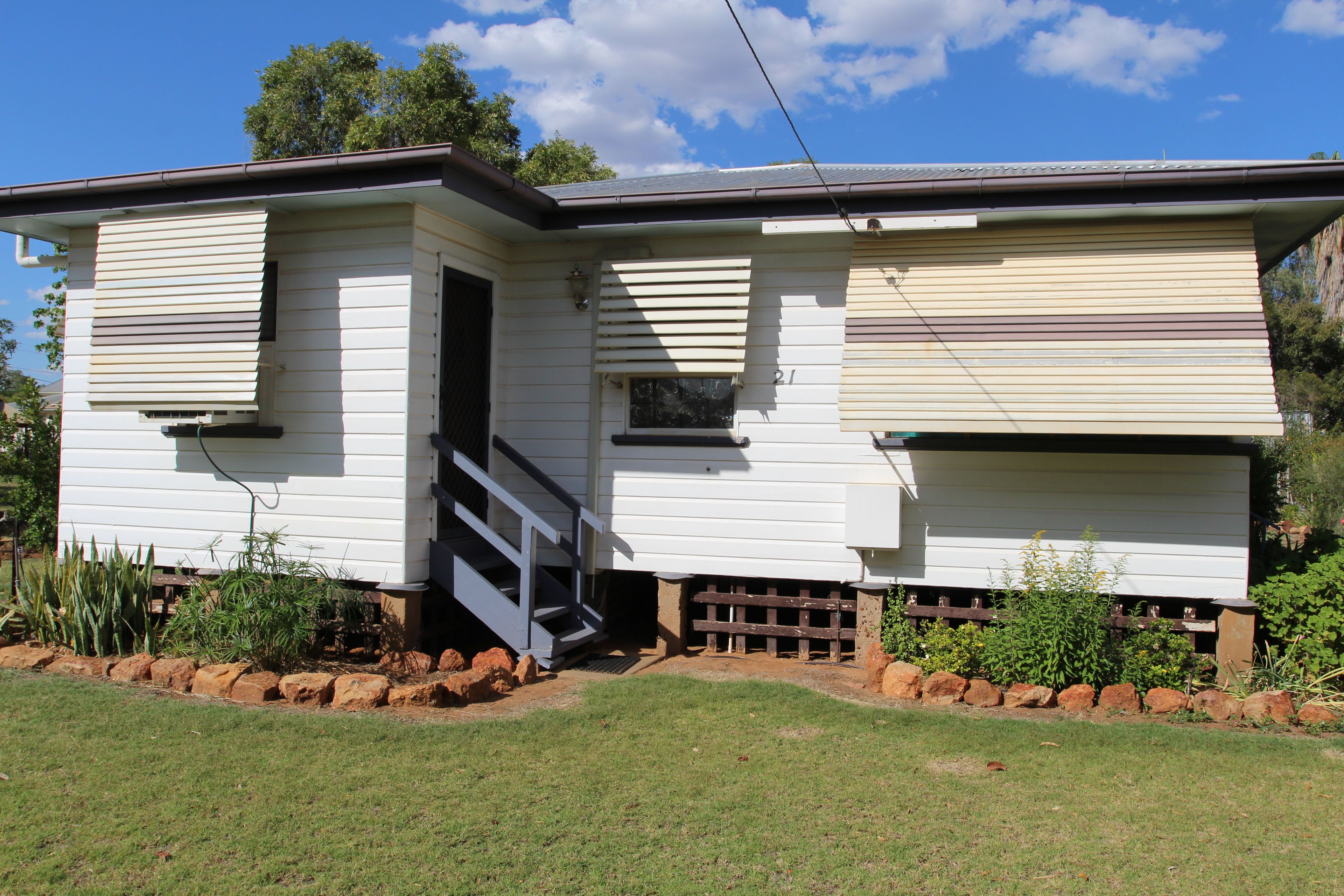 21 Deverell Street, Charleville QLD 4470