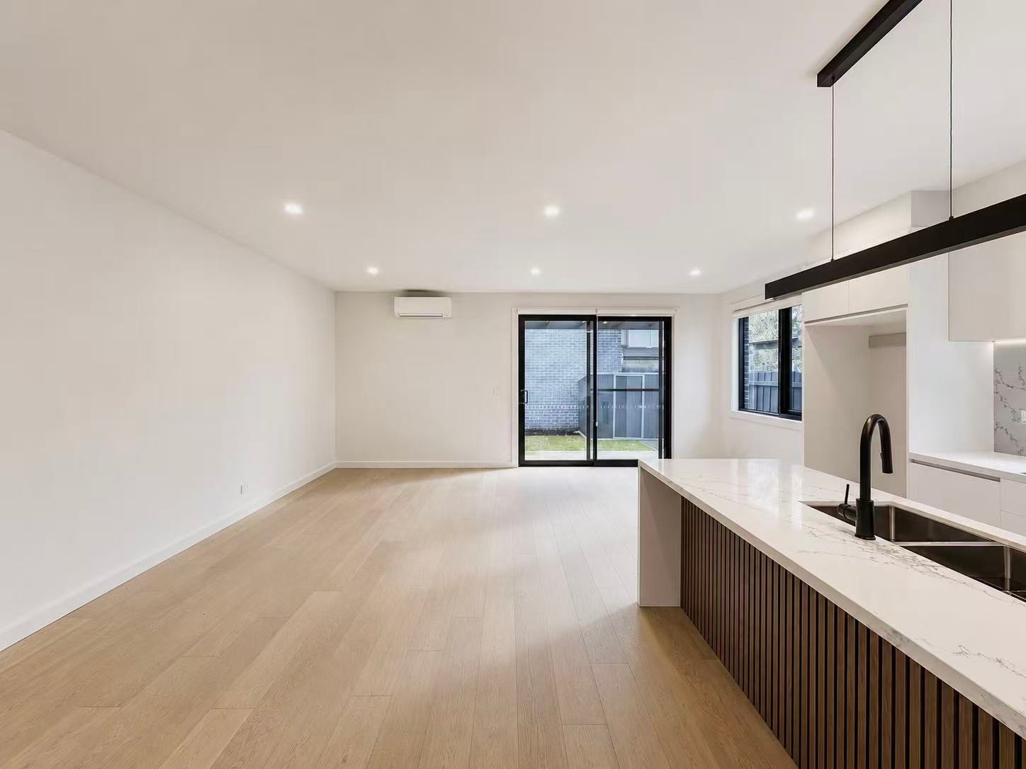 1/27 Alfred Grove, Oakleigh East, VIC 3166