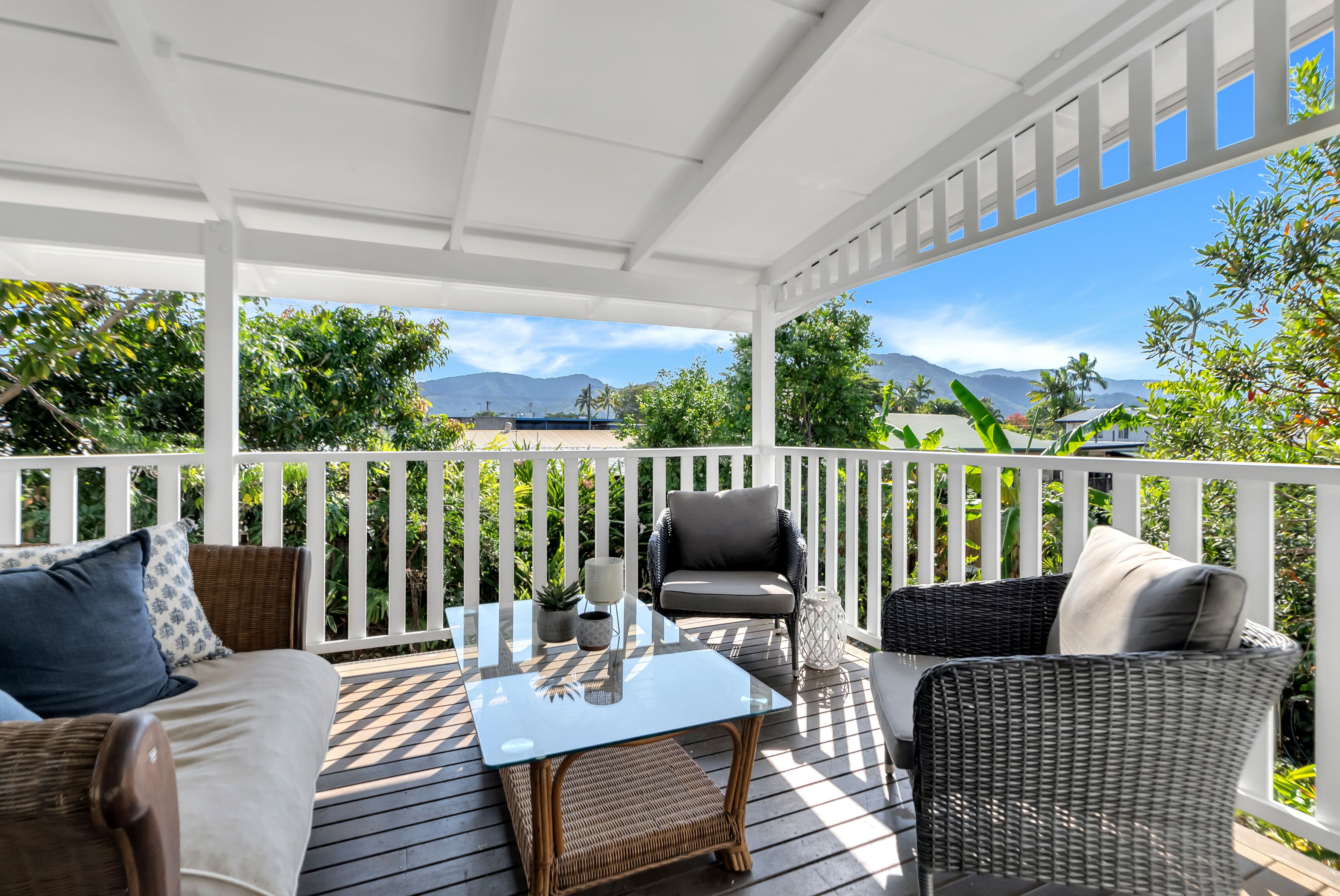 9 Ascot Avenue, Westcourt QLD 4870