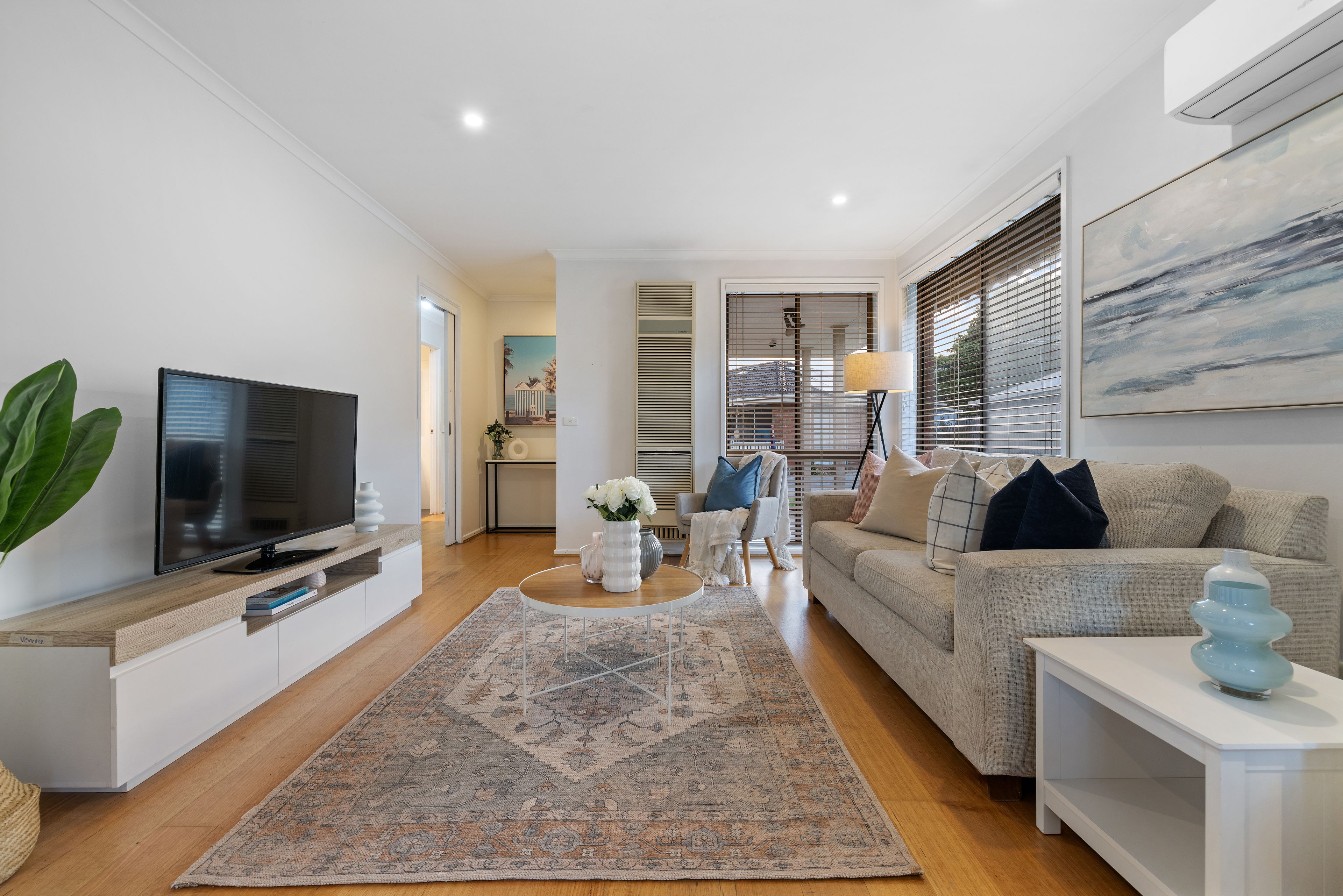 1/4 Holland Avenue — photo 4 of 10