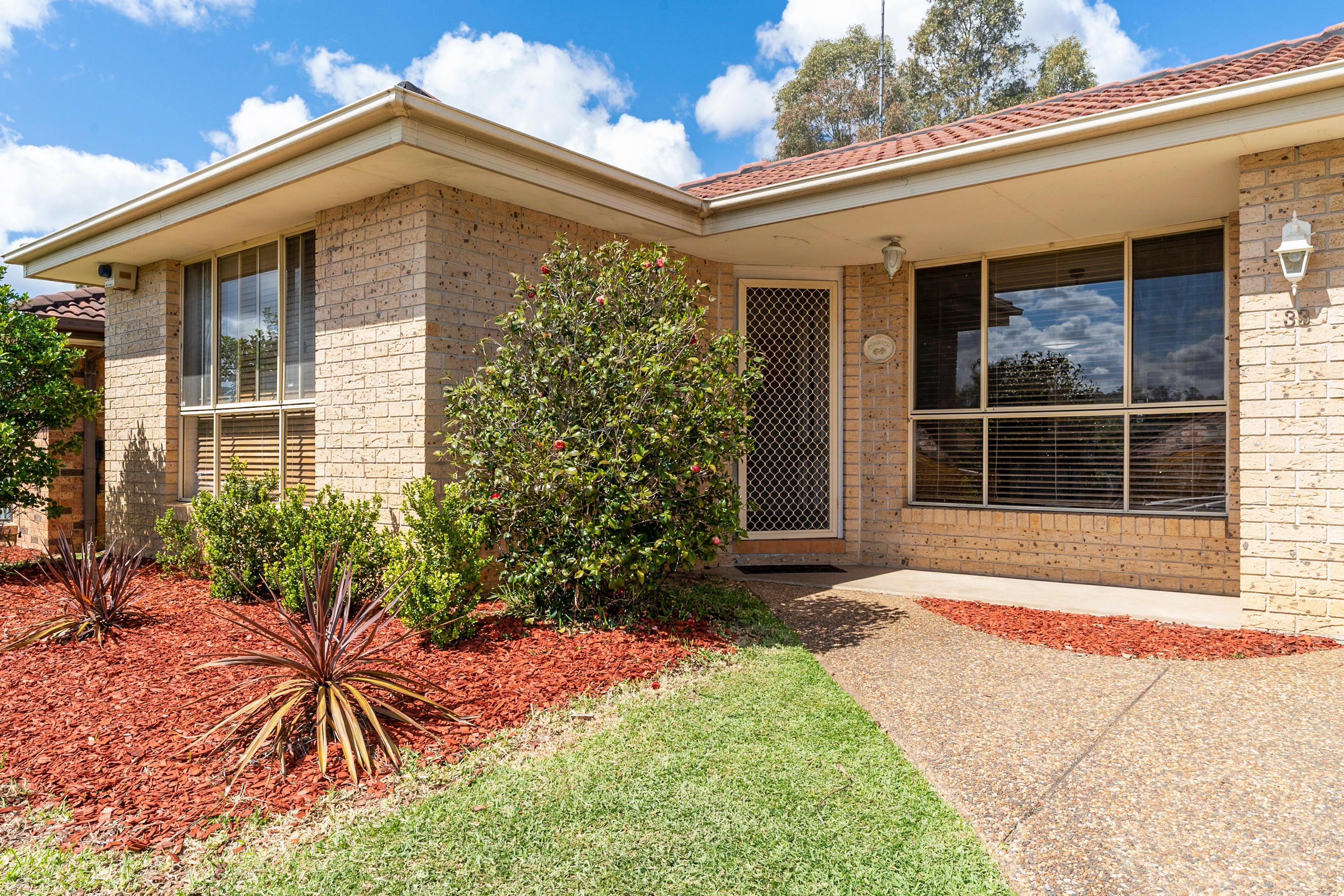 33 Paddy Miller Avenue, Currans Hill, NSW 2567