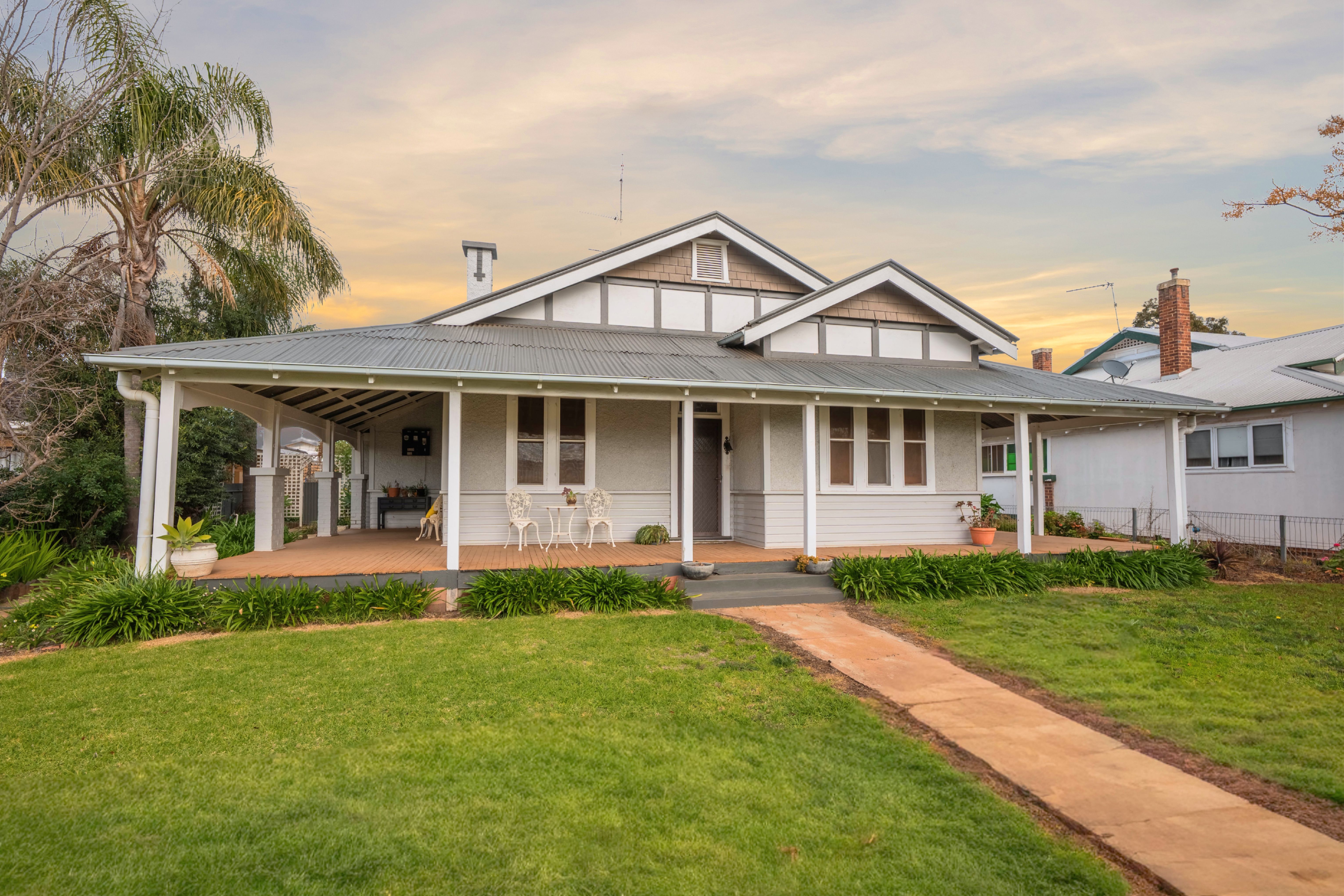 46 Court Street — photo from Ray White Parkes