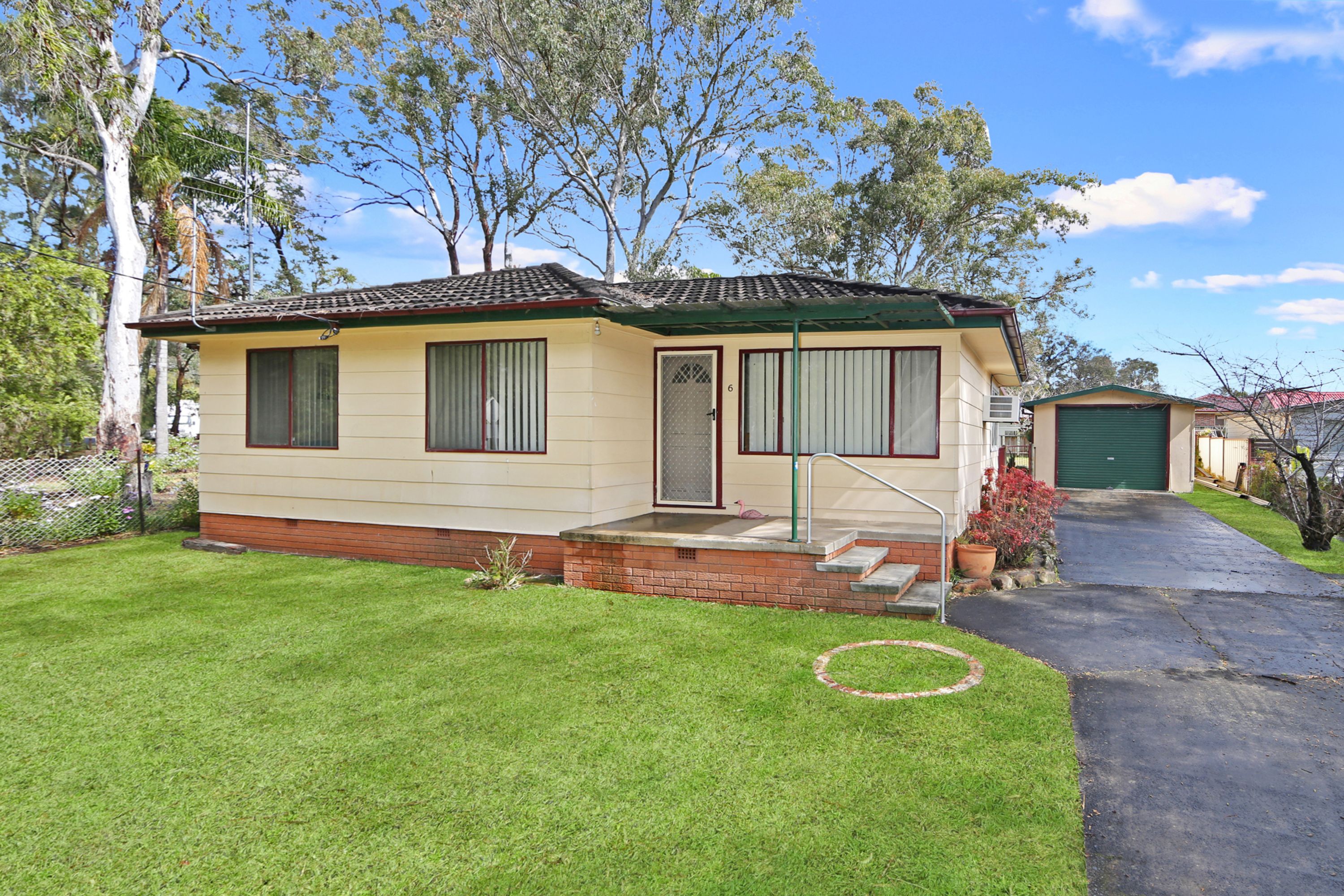 6 Hobson Avenue