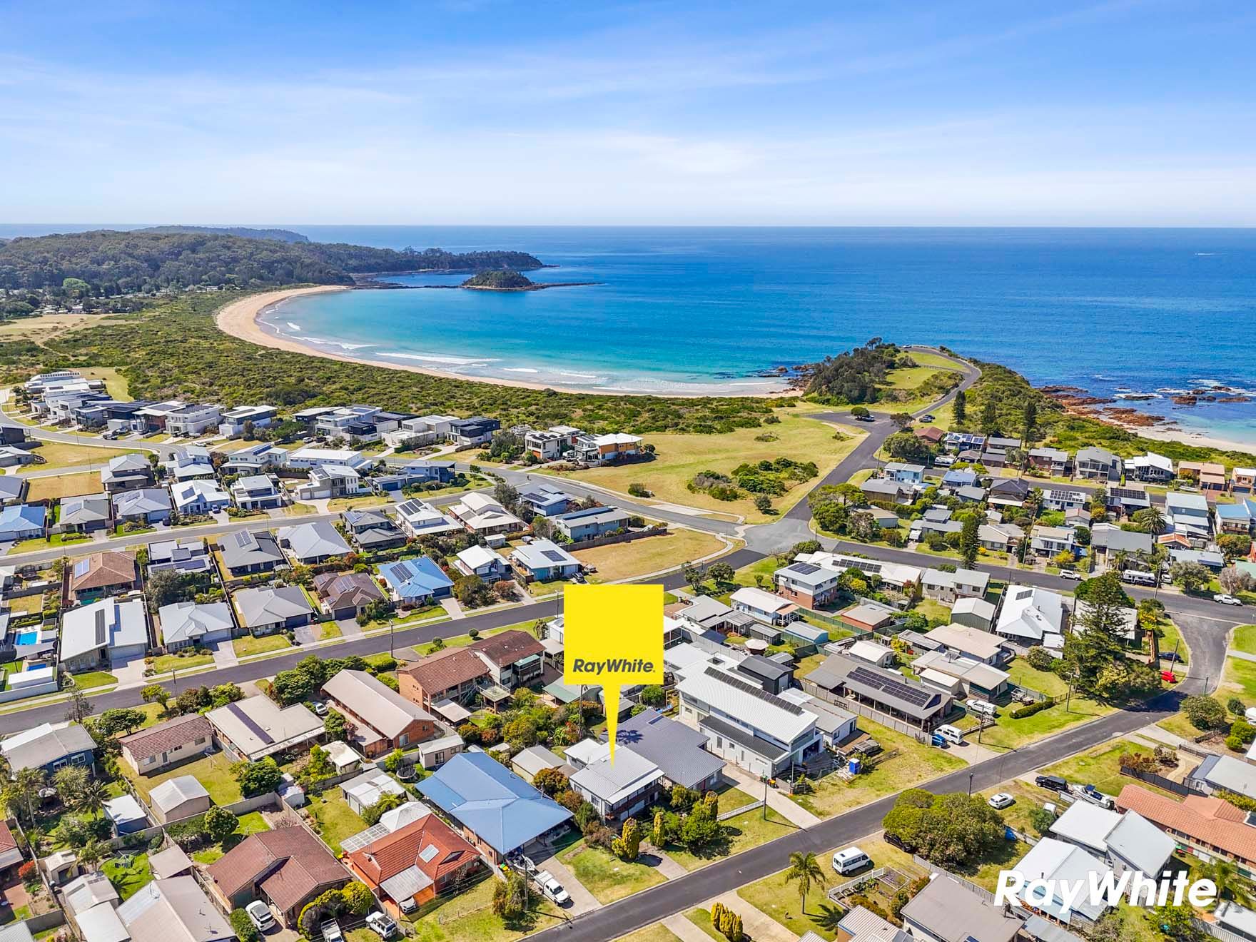 34 Deakin Parade , Tomakin NSW 2537