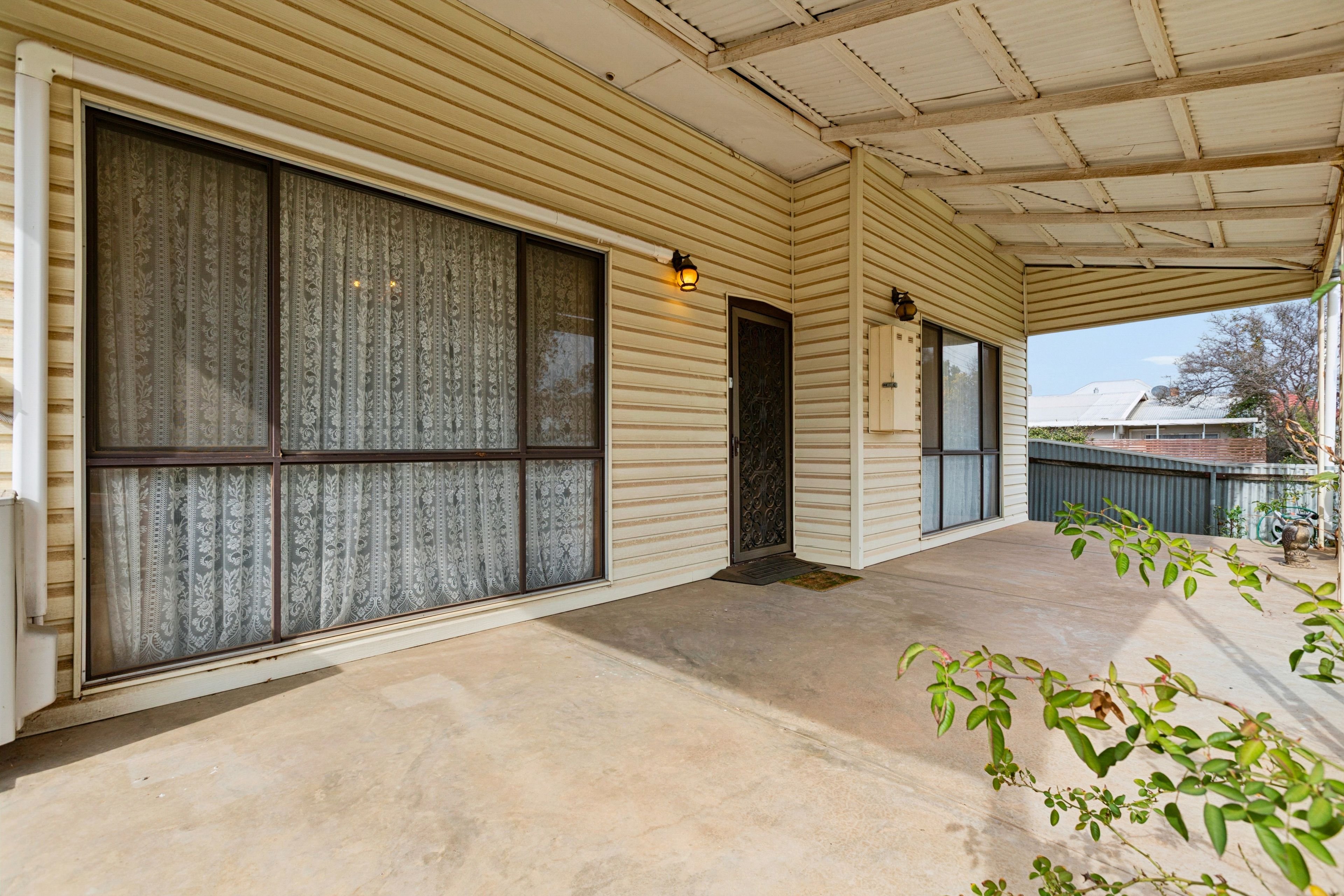 660 Koorlong Avenue, Irymple, VIC 3498