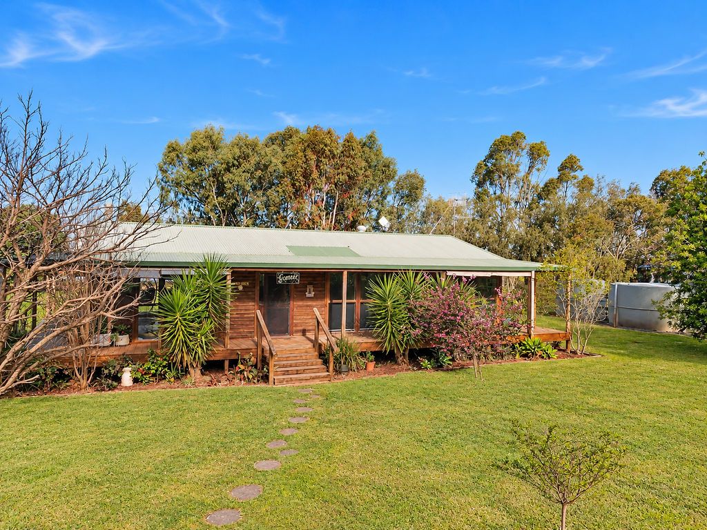 'Jonree' 31 Hogans Lane — photo 4 of 17