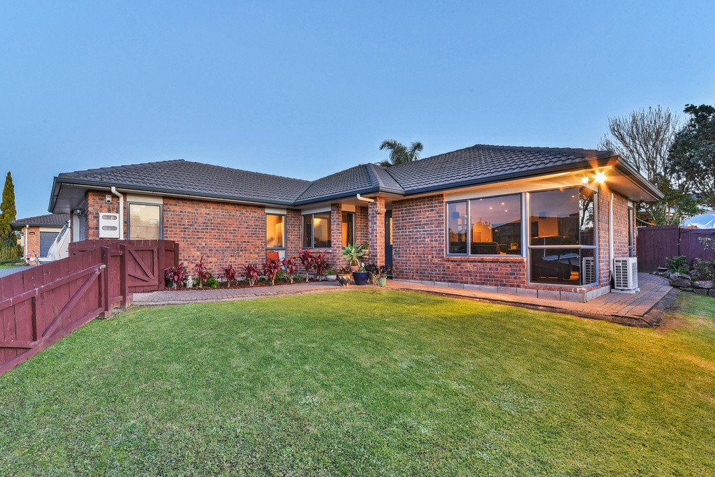 51 Bellville Drive, Clendon Park, Manukau City