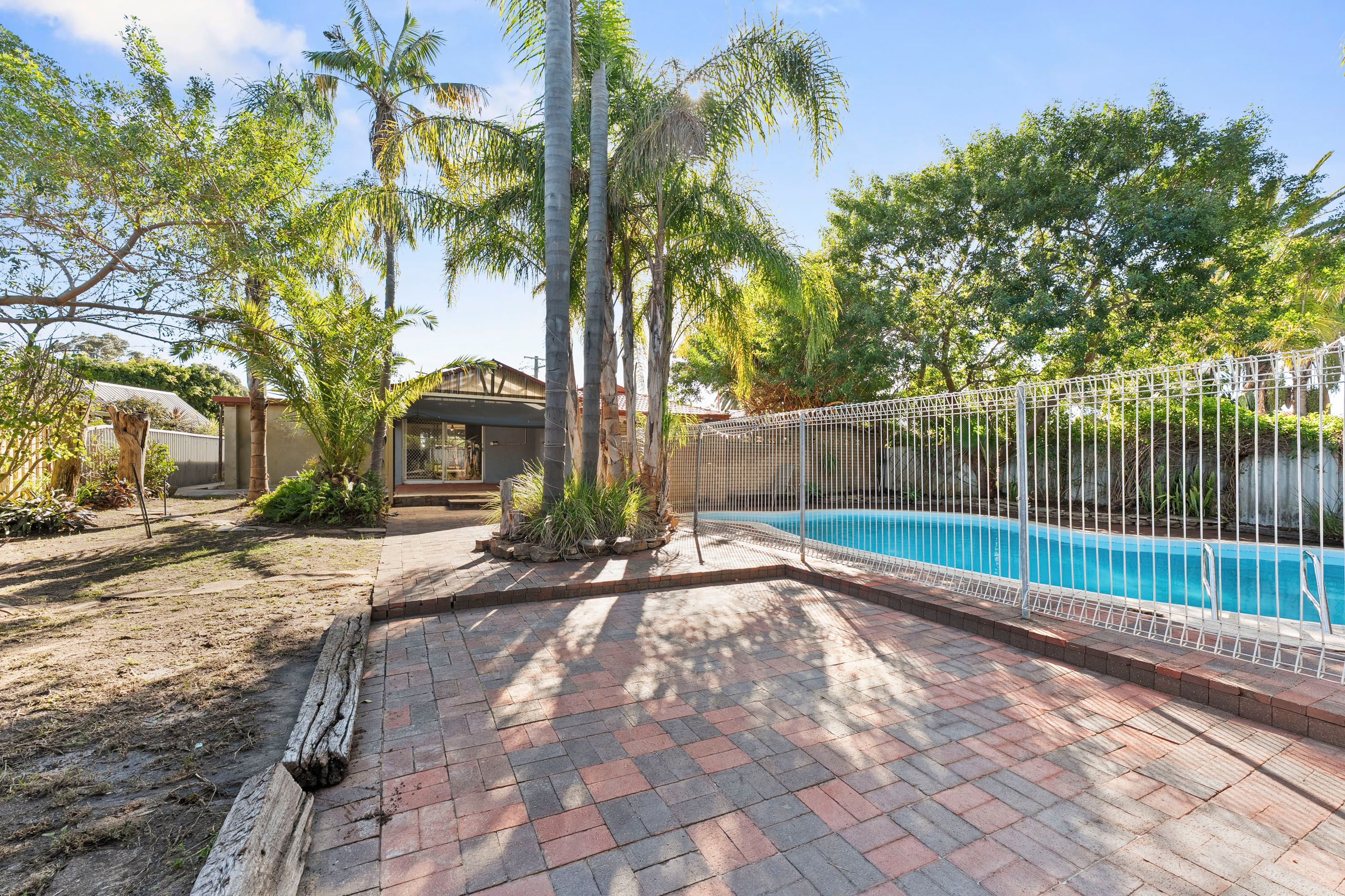 50 Hercules Street, Rockingham, WA 6168