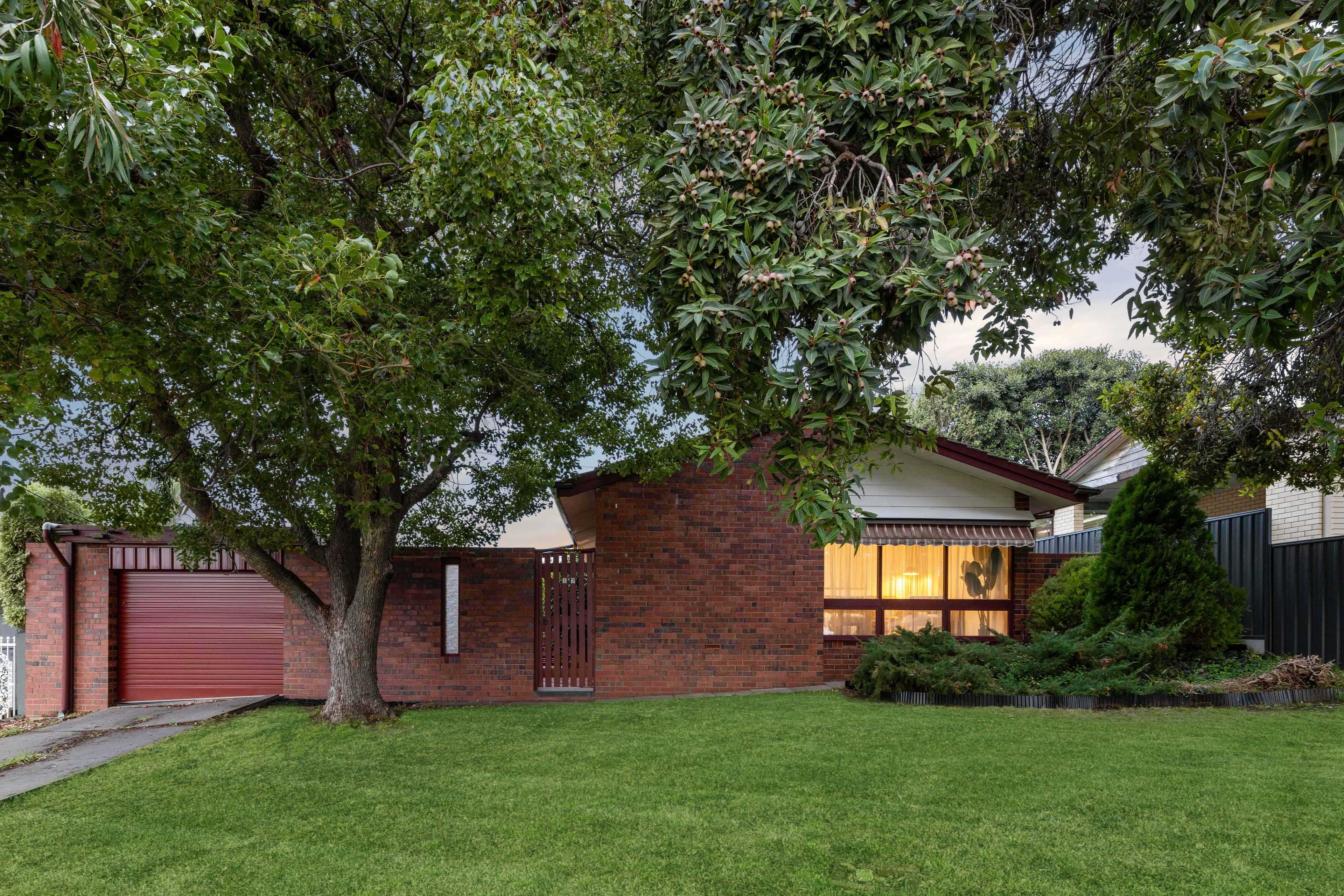 17 Tripoli Road, Happy Valley SA 5159