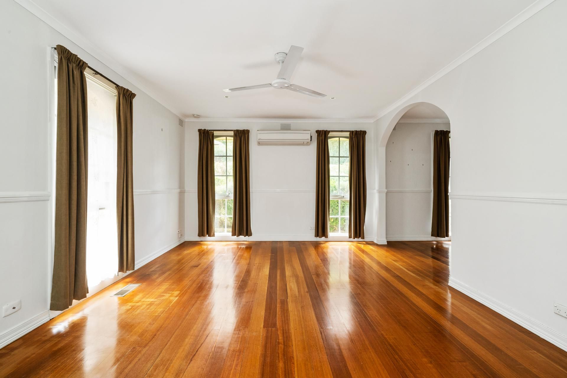 19 Meadowlark Lane, Mooroolbark, VIC 3138