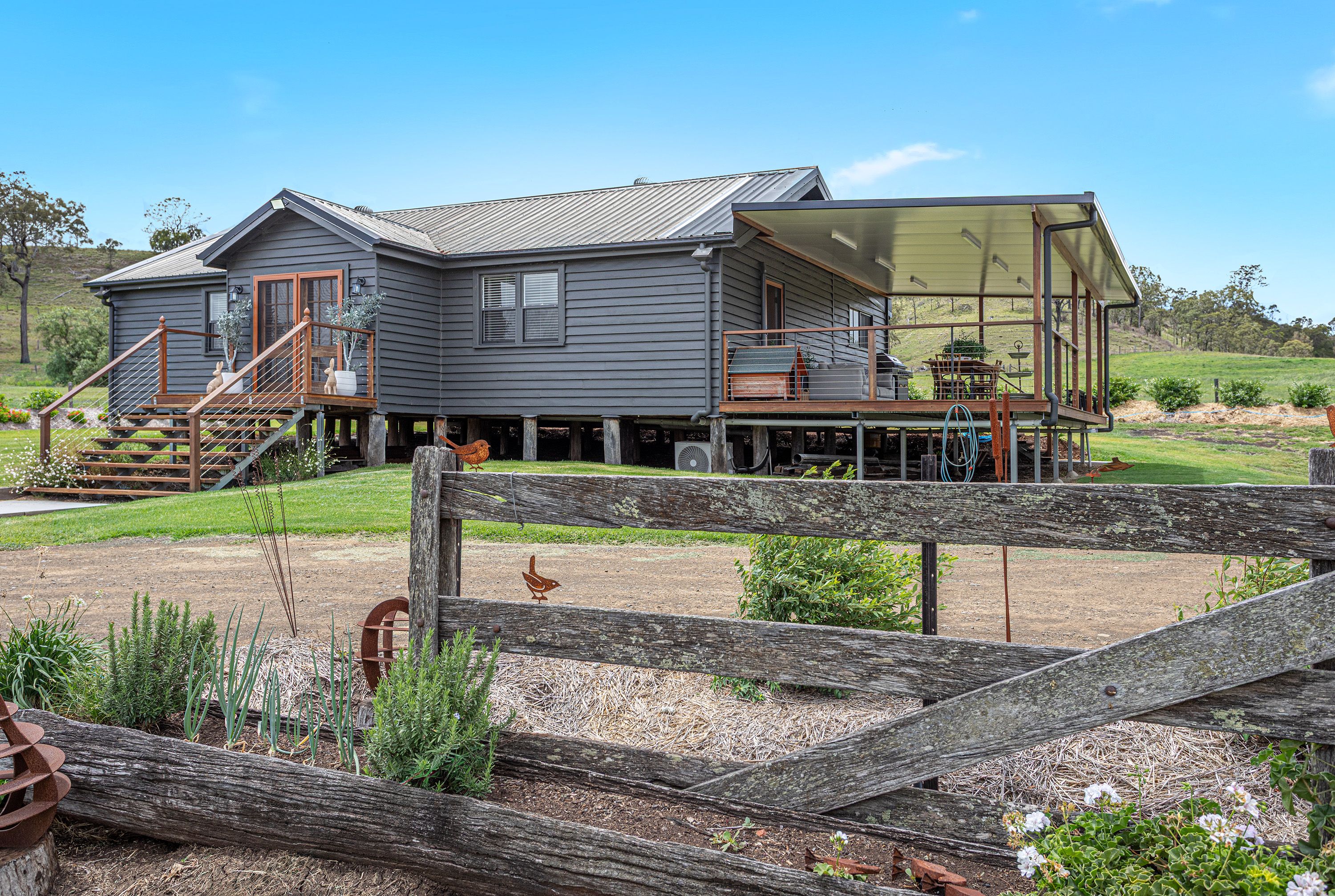 105 Schultz Road, Coalbank, QLD 4352