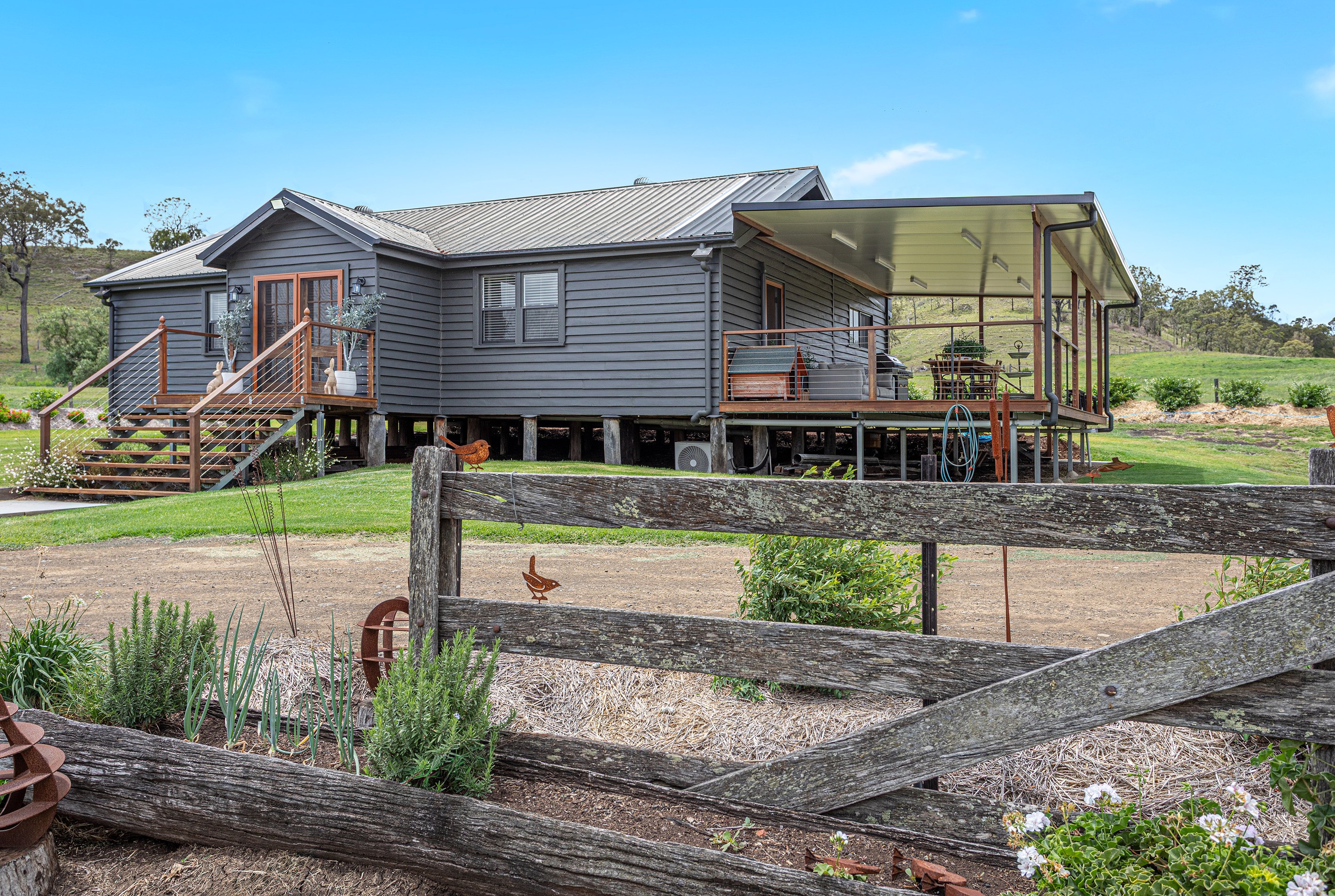 105 Schultz Road, Coalbank, QLD 4352