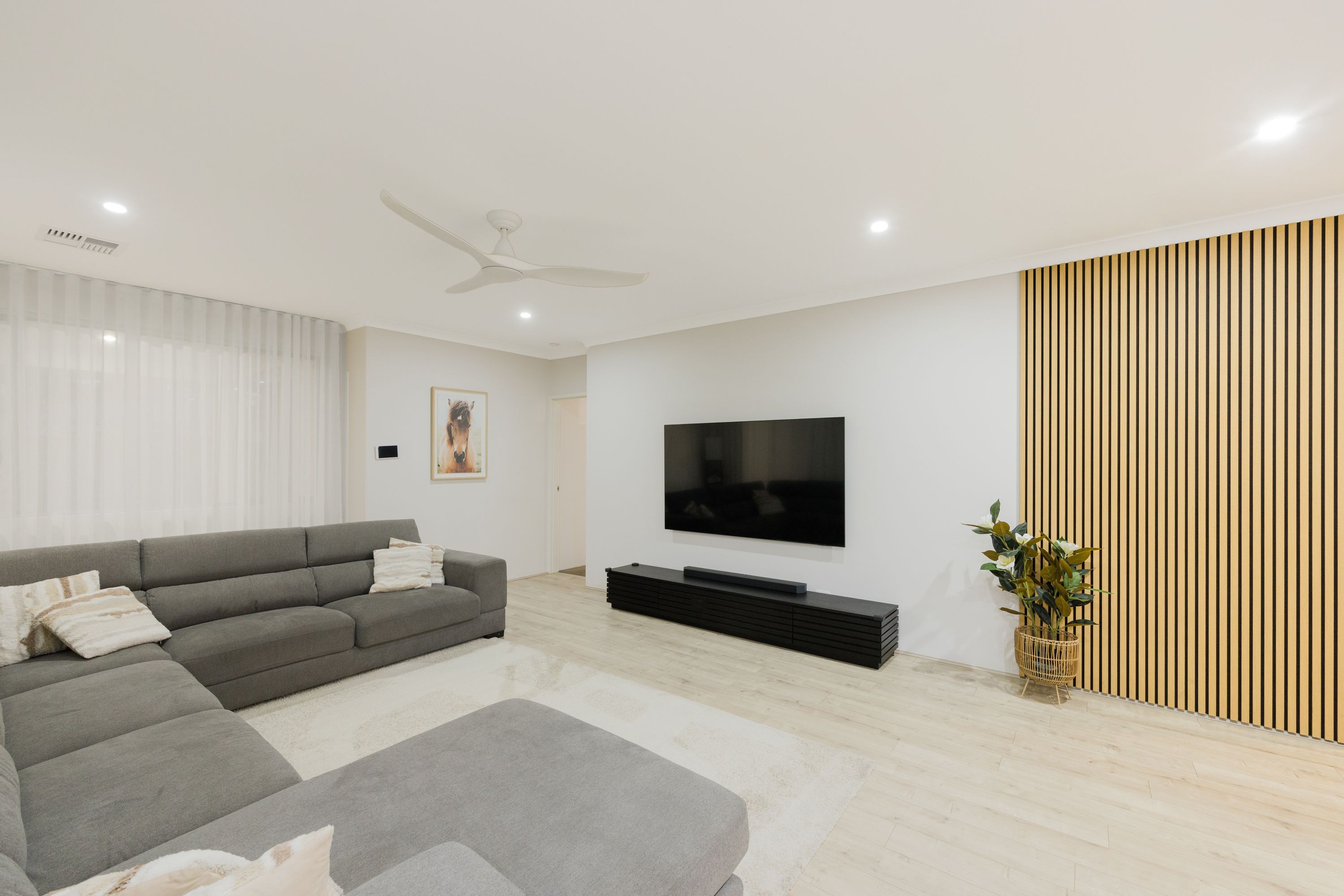 57 Shepparton Boulevard — photo 5 of 22