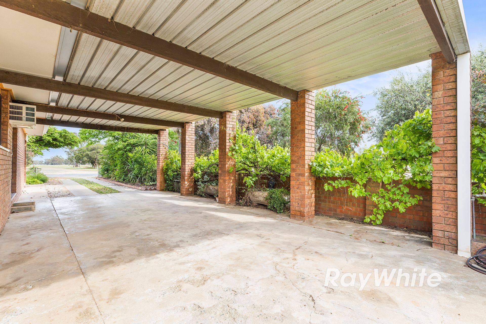 29 Lockington Road — photo 4 of 24