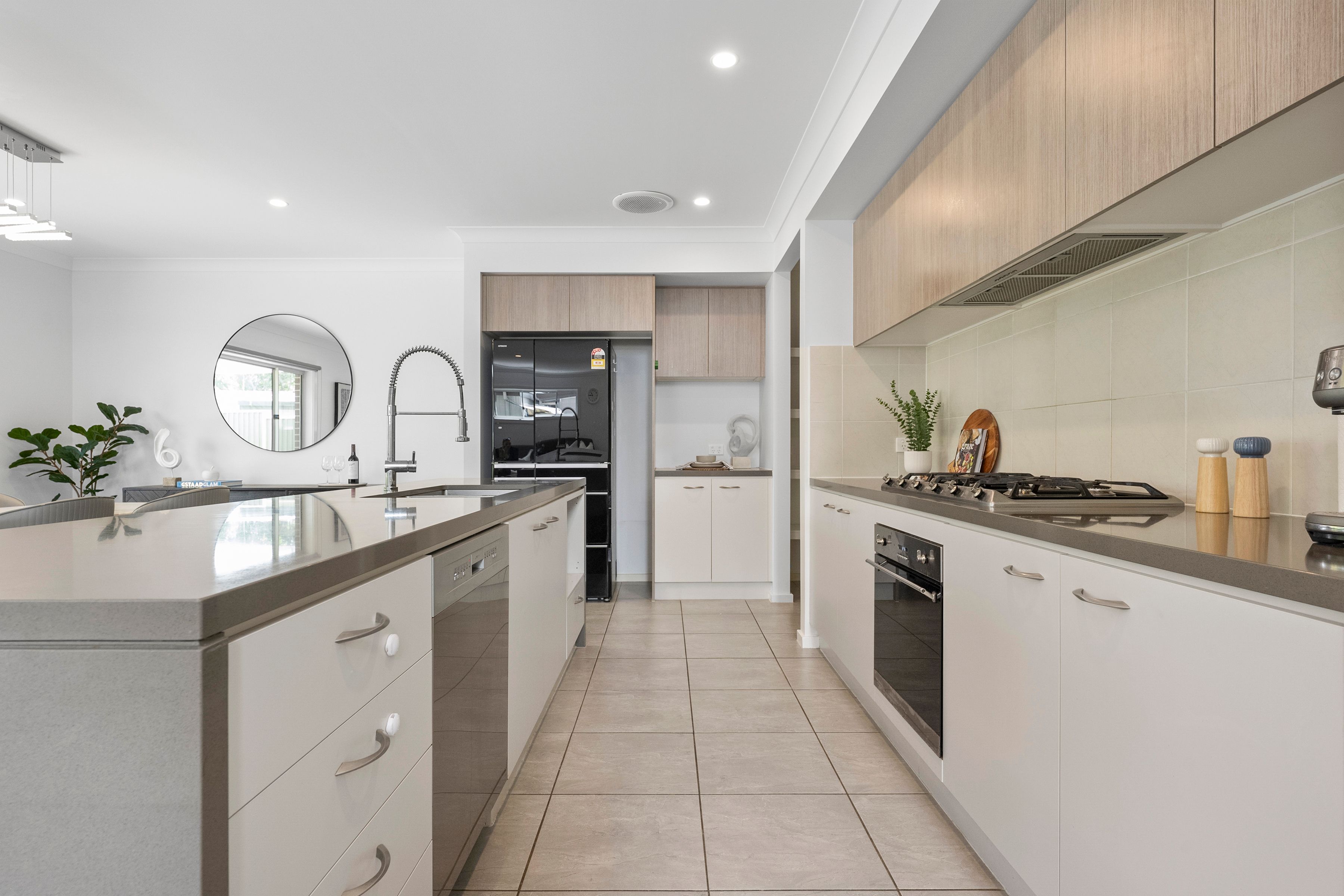 8 Balmoral Street — photo 3 of 12