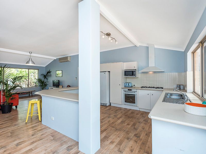 6 Arunta Place, Rockingham, WA 6168
