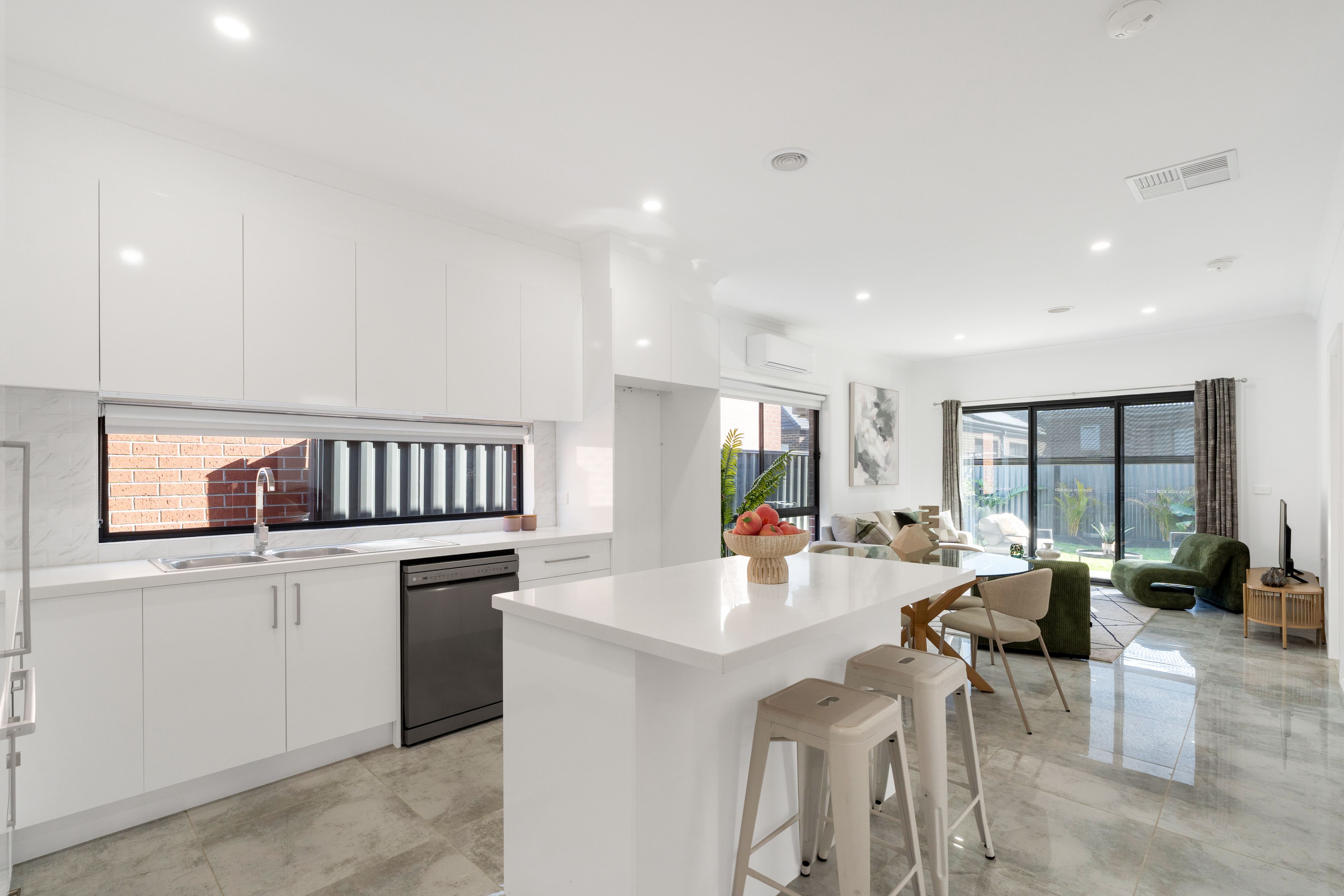 7 Angophora Crescent — photo 15 of 18