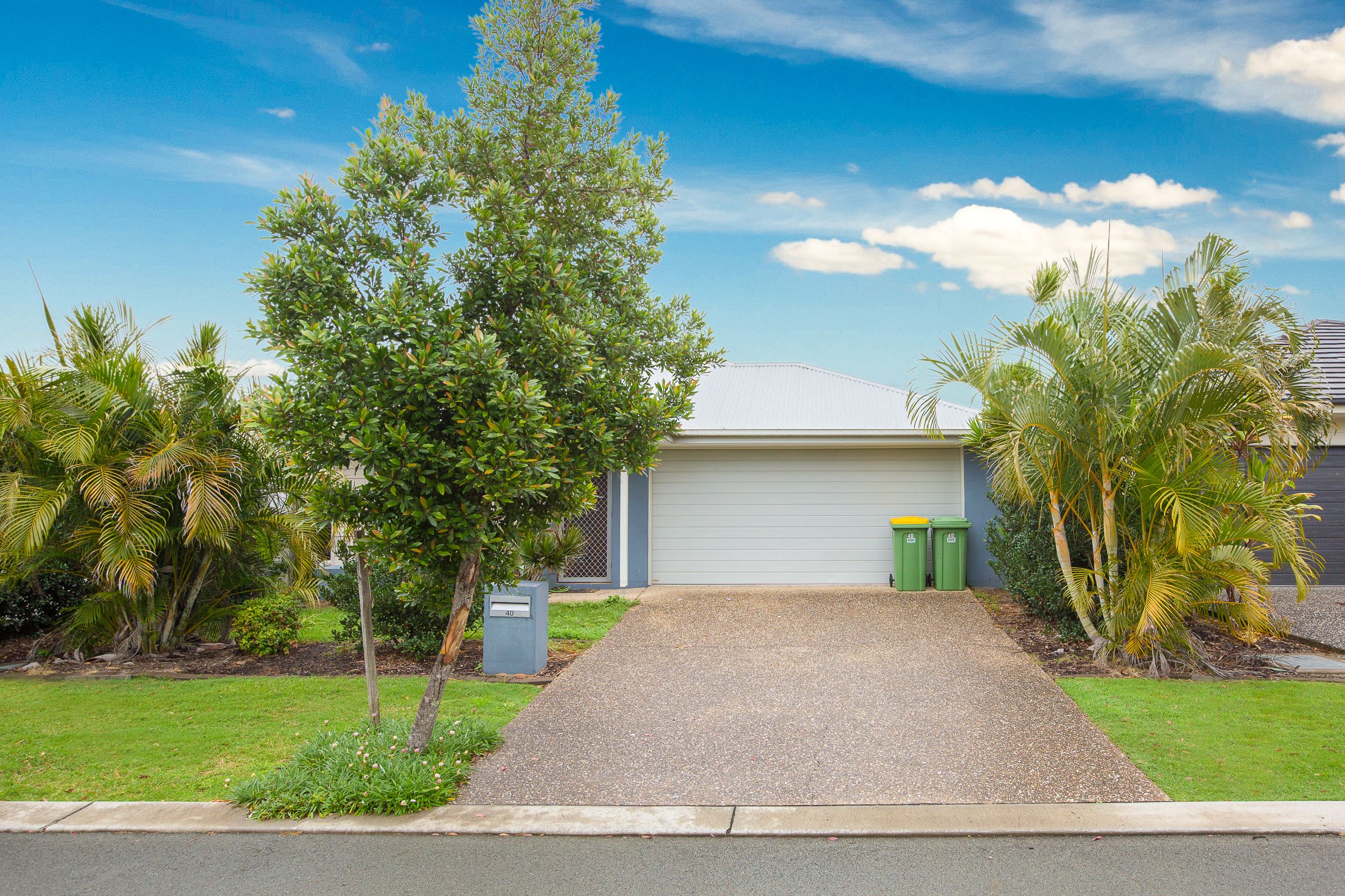 40 Azure Way, Hope Island, QLD 4212