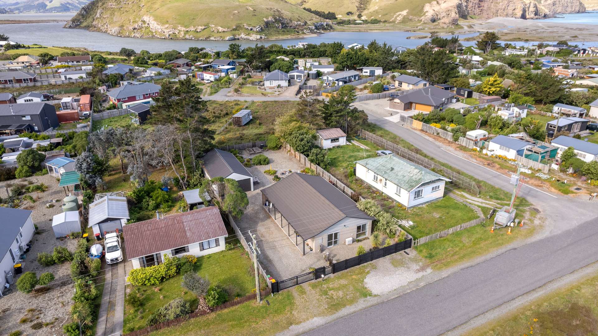 127 Poranui Beach Road photo 4