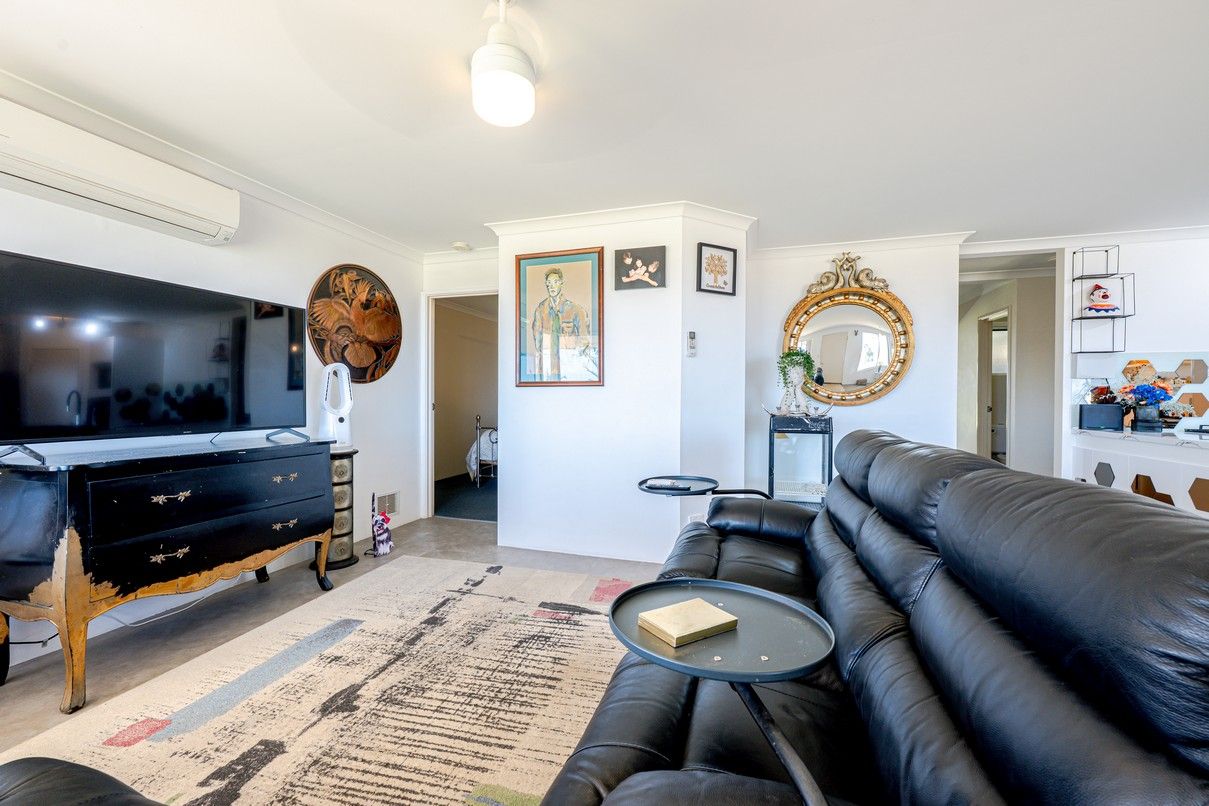 8 Mcdermott Avenue, Wandina, WA 6530
