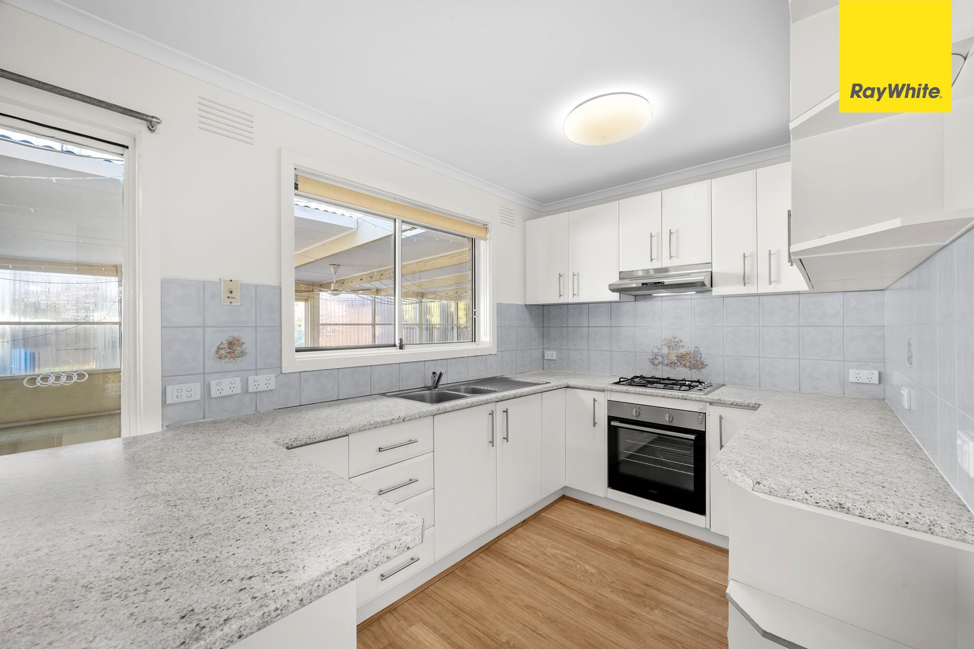 8 Thomas Avenue — photo 5 of 21