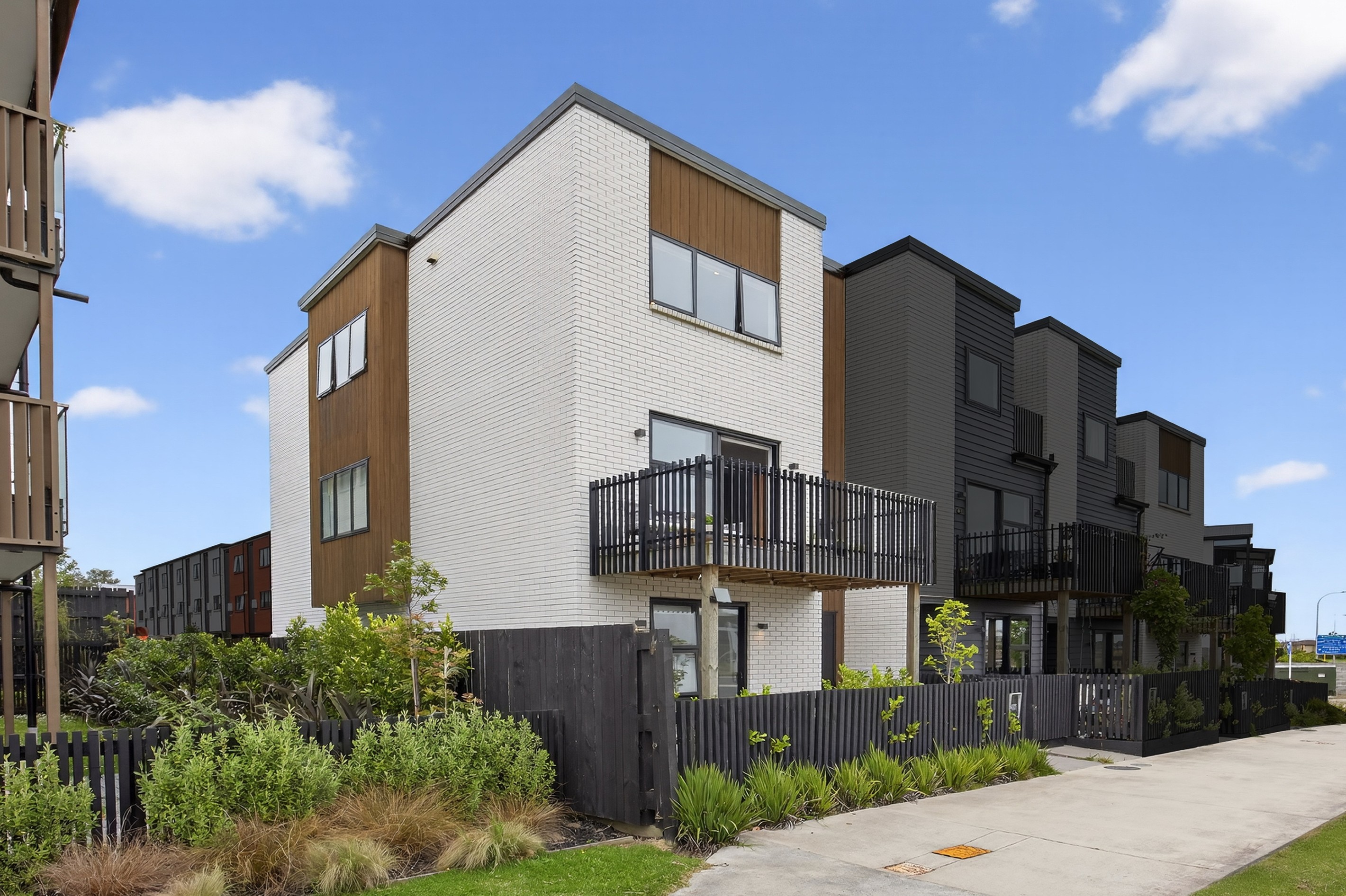 4/271 Ormiston Road, Flat Bush, Manukau City