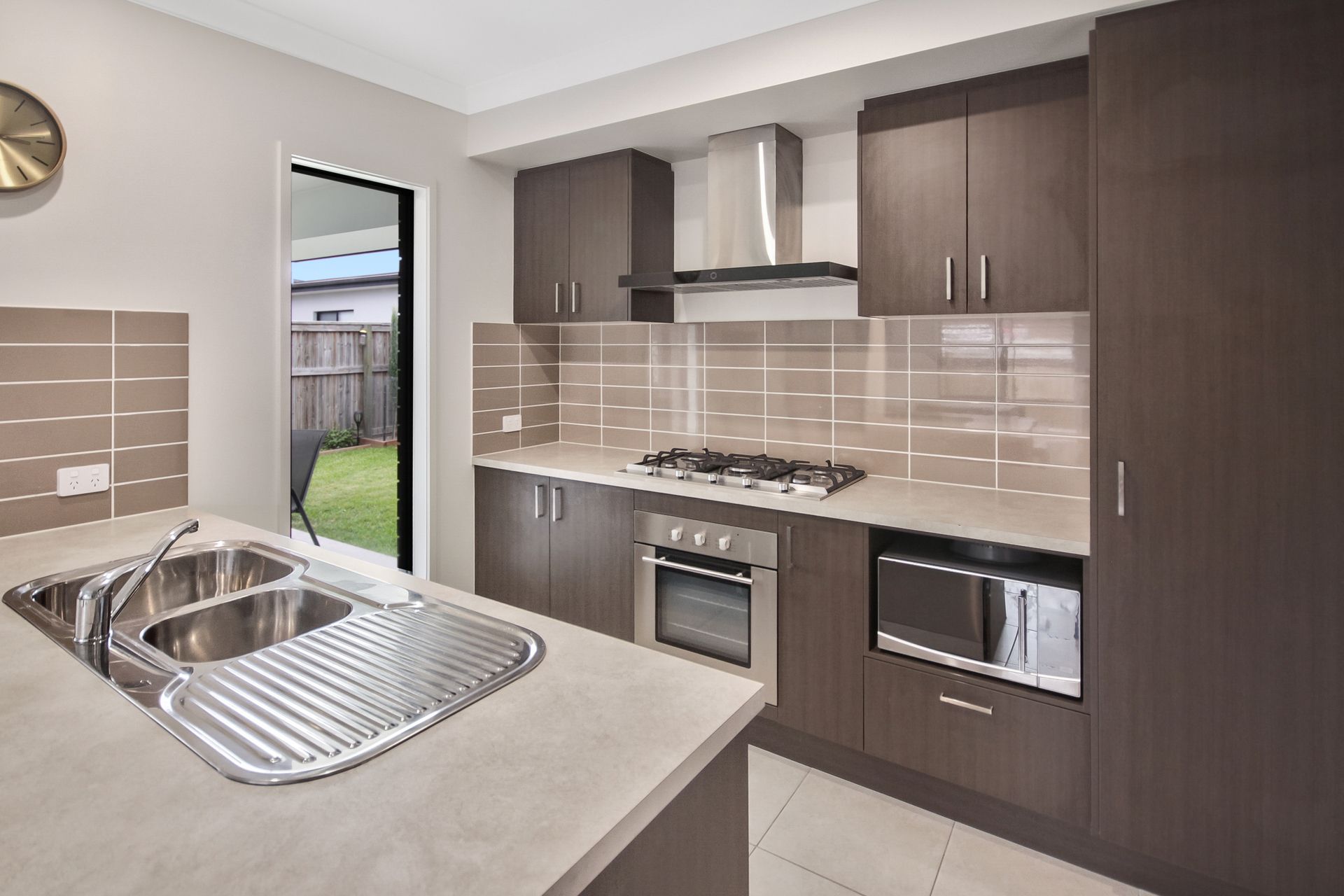 27 Tadorna Street, Palmview, QLD 4553