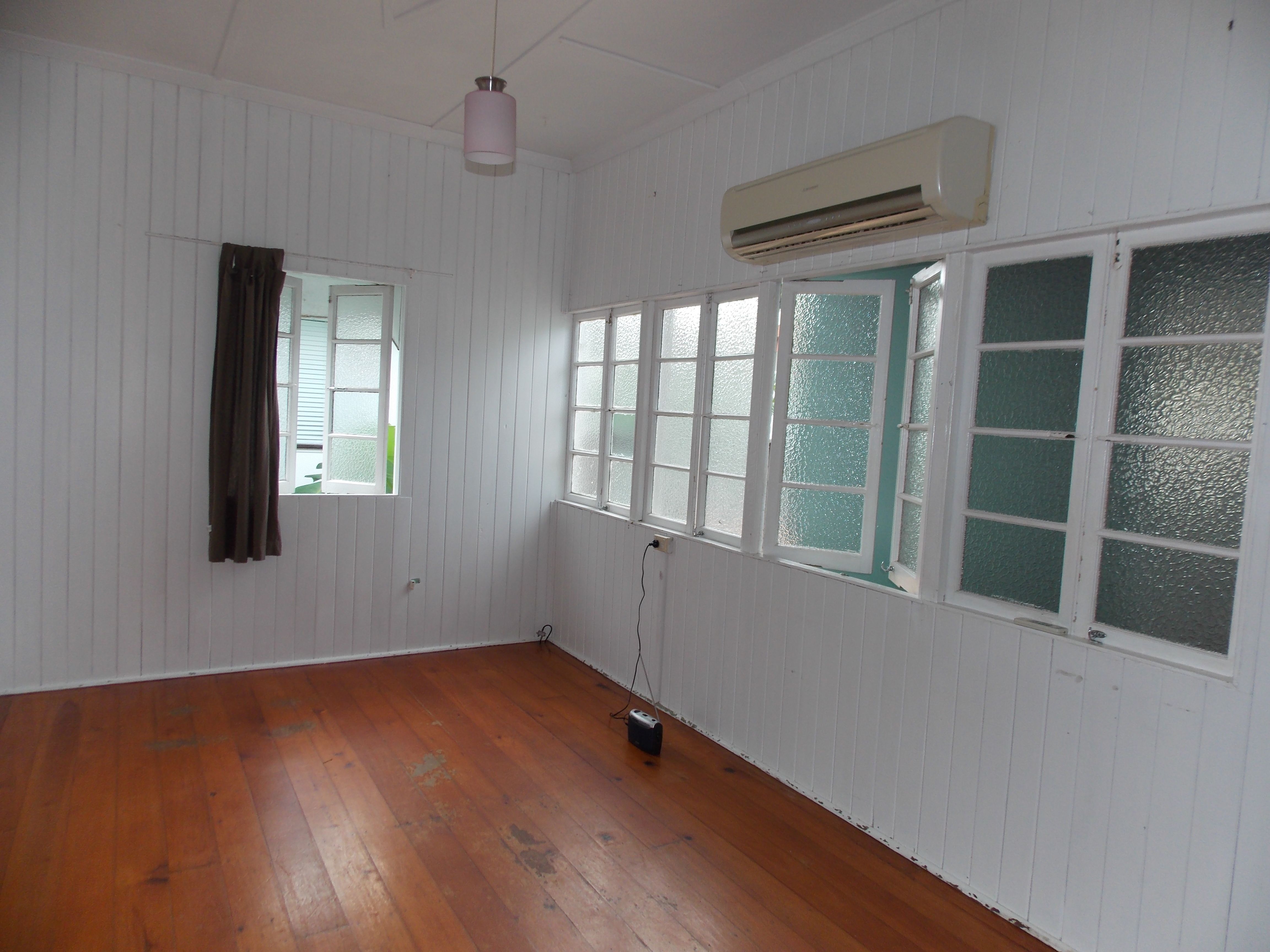 11 Matthew Flinders Drive — photo 4 of 12