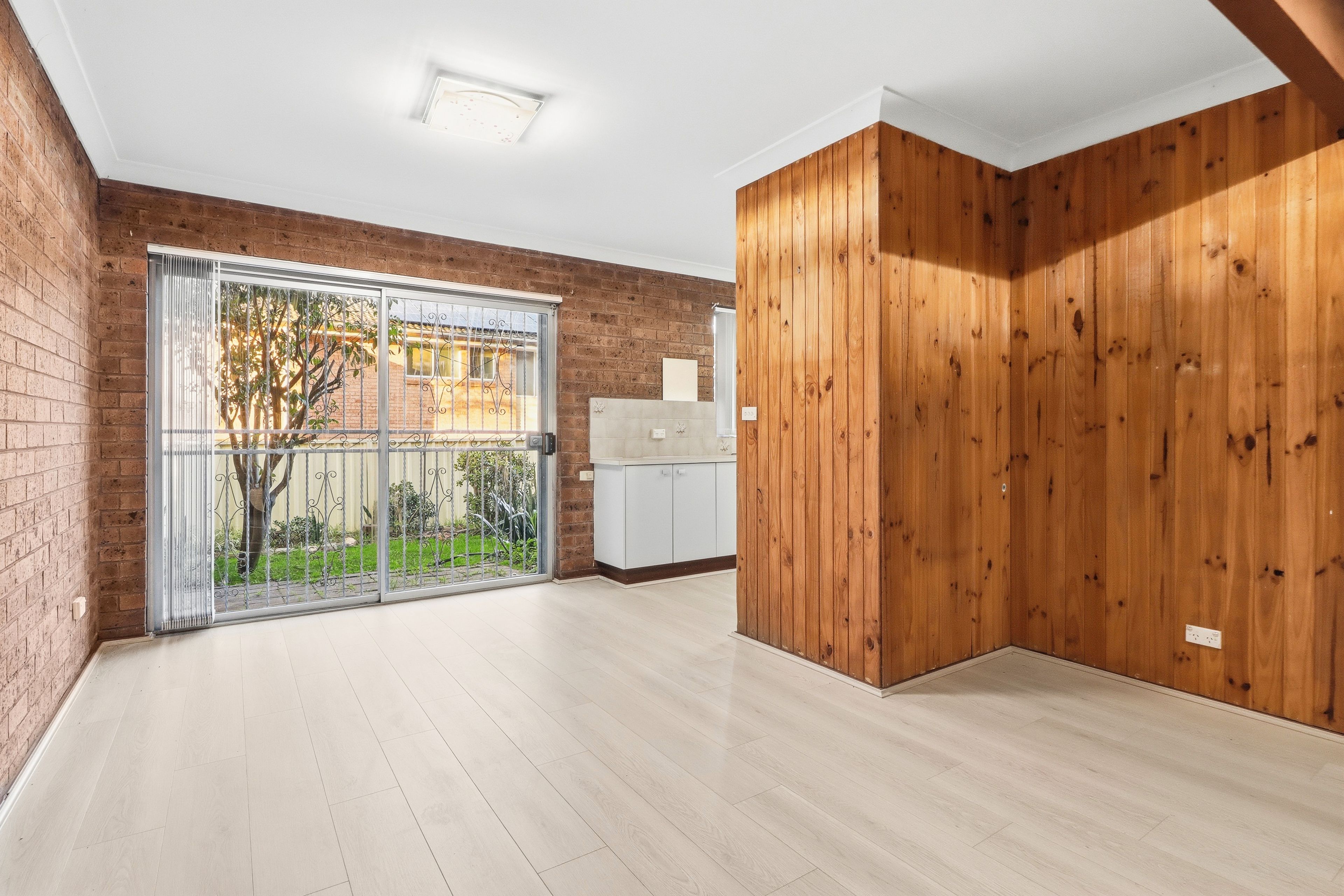 16/1 Schiller Place — photo 3 of 16