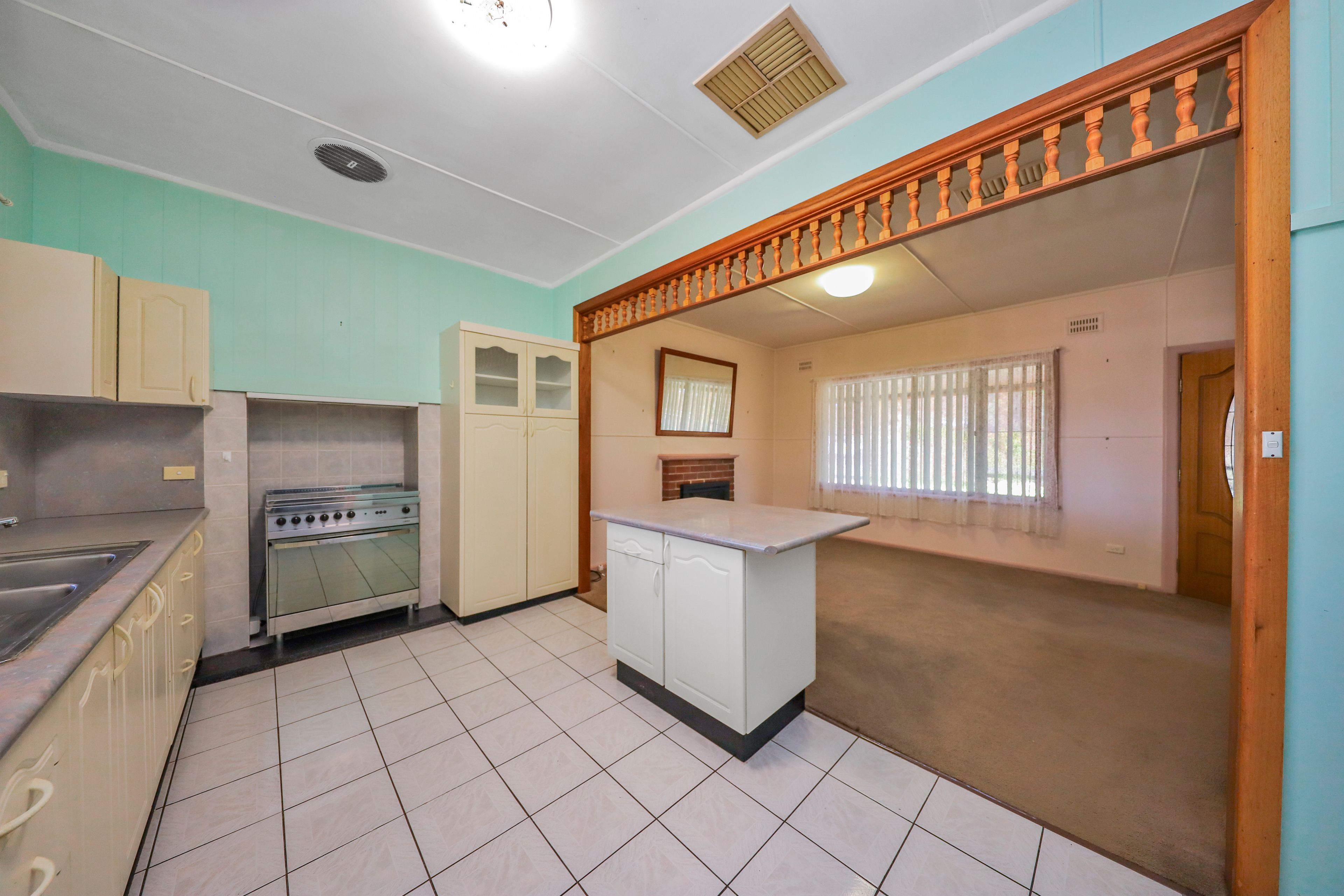 8 Pine Street, Tumut, NSW 2720
