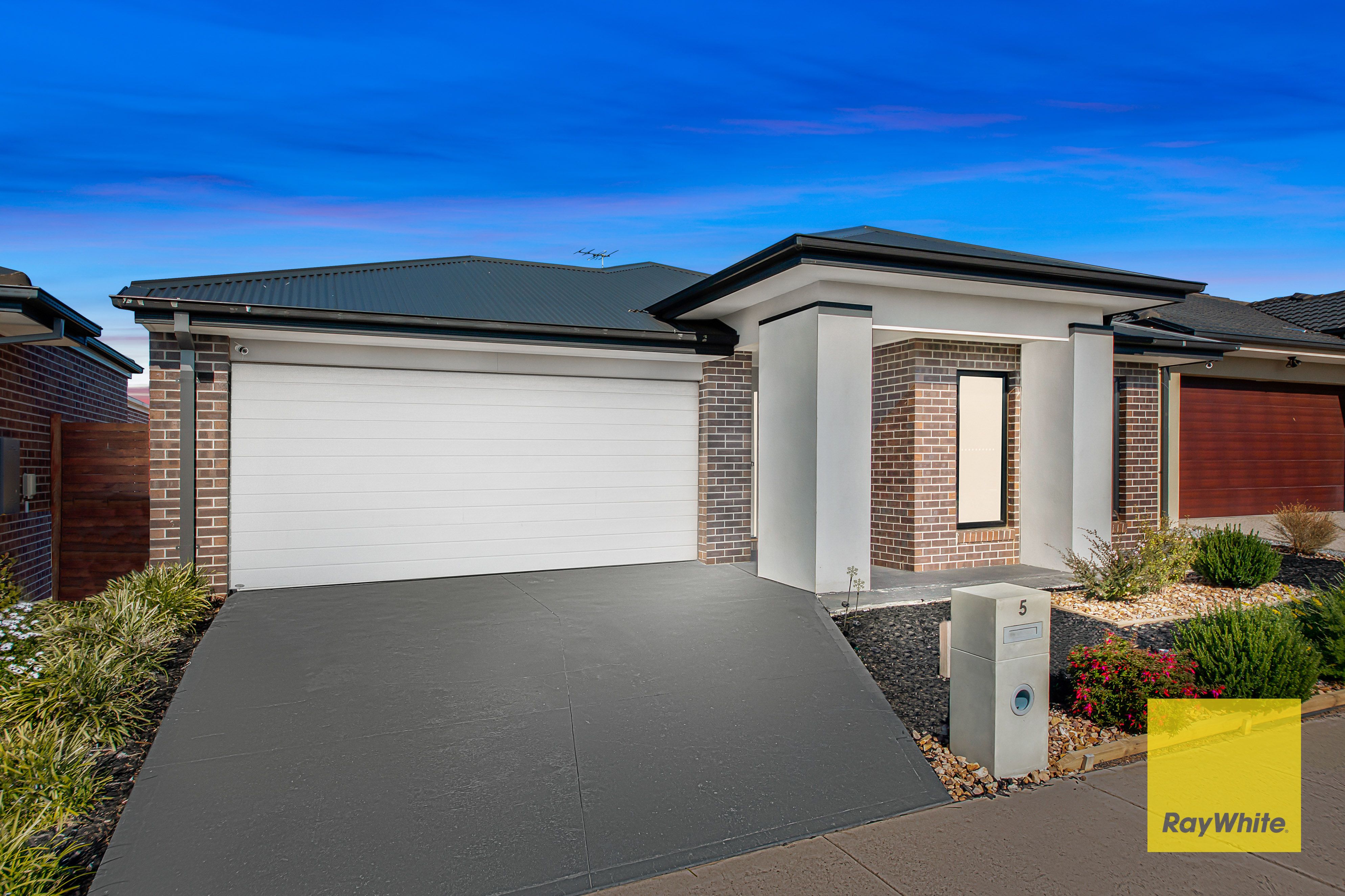 5 Razorbill Terrace, Werribee, VIC 3030