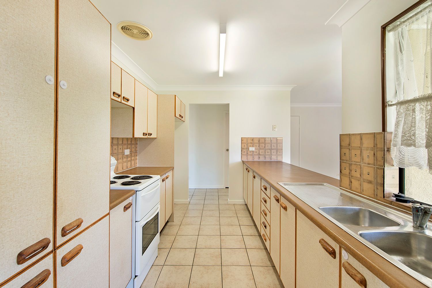 63 Donnington Street, Carindale, QLD 4152