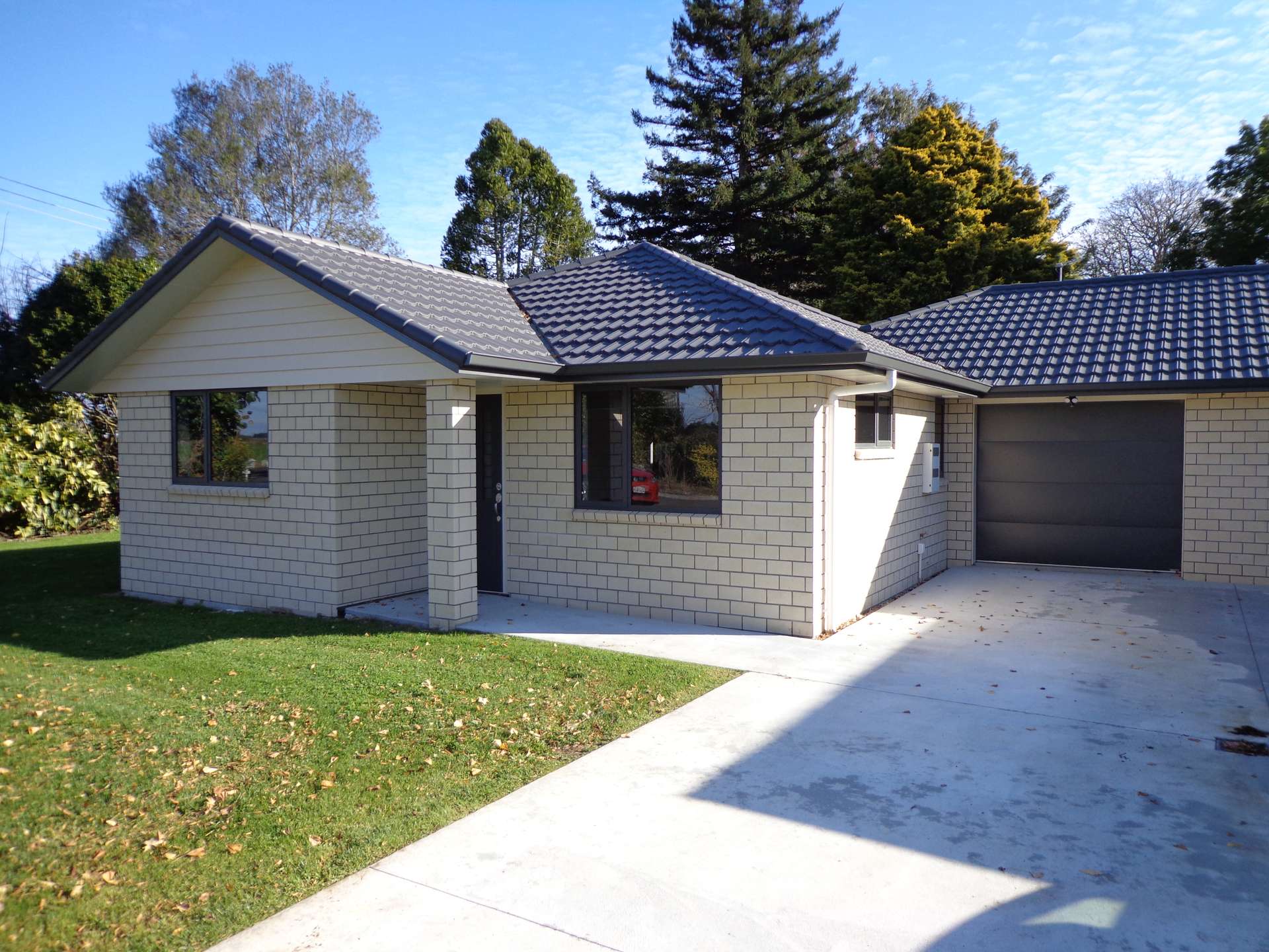 2/206 Te Kowhai Road photo 1