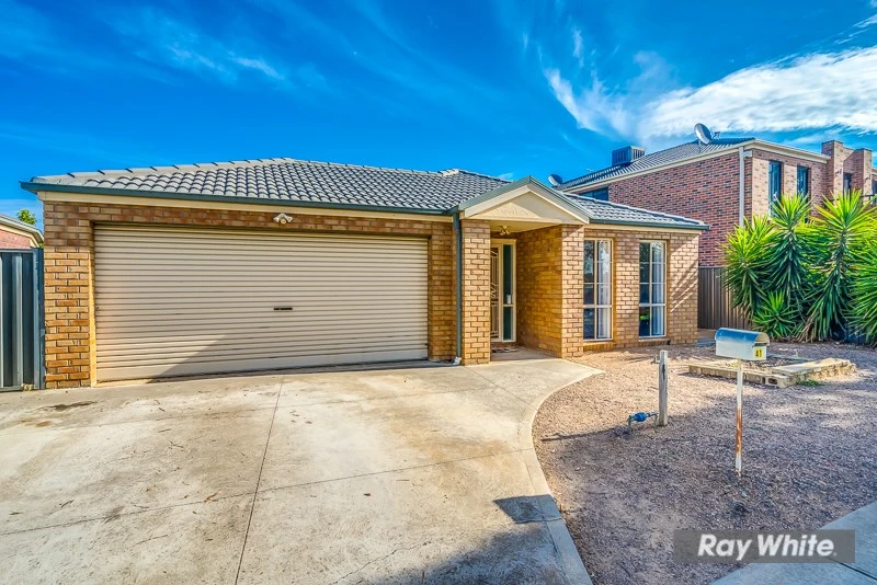 41 Manor Lakes Boulevard, Wyndham Vale, VIC 3024
