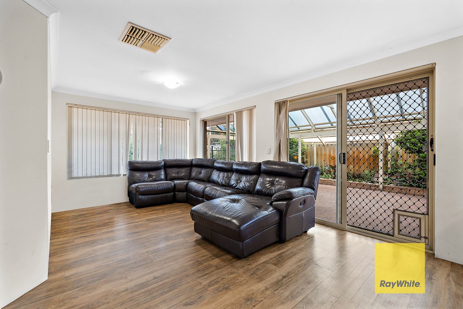 9 Goodwood Way — photo 5 of 19