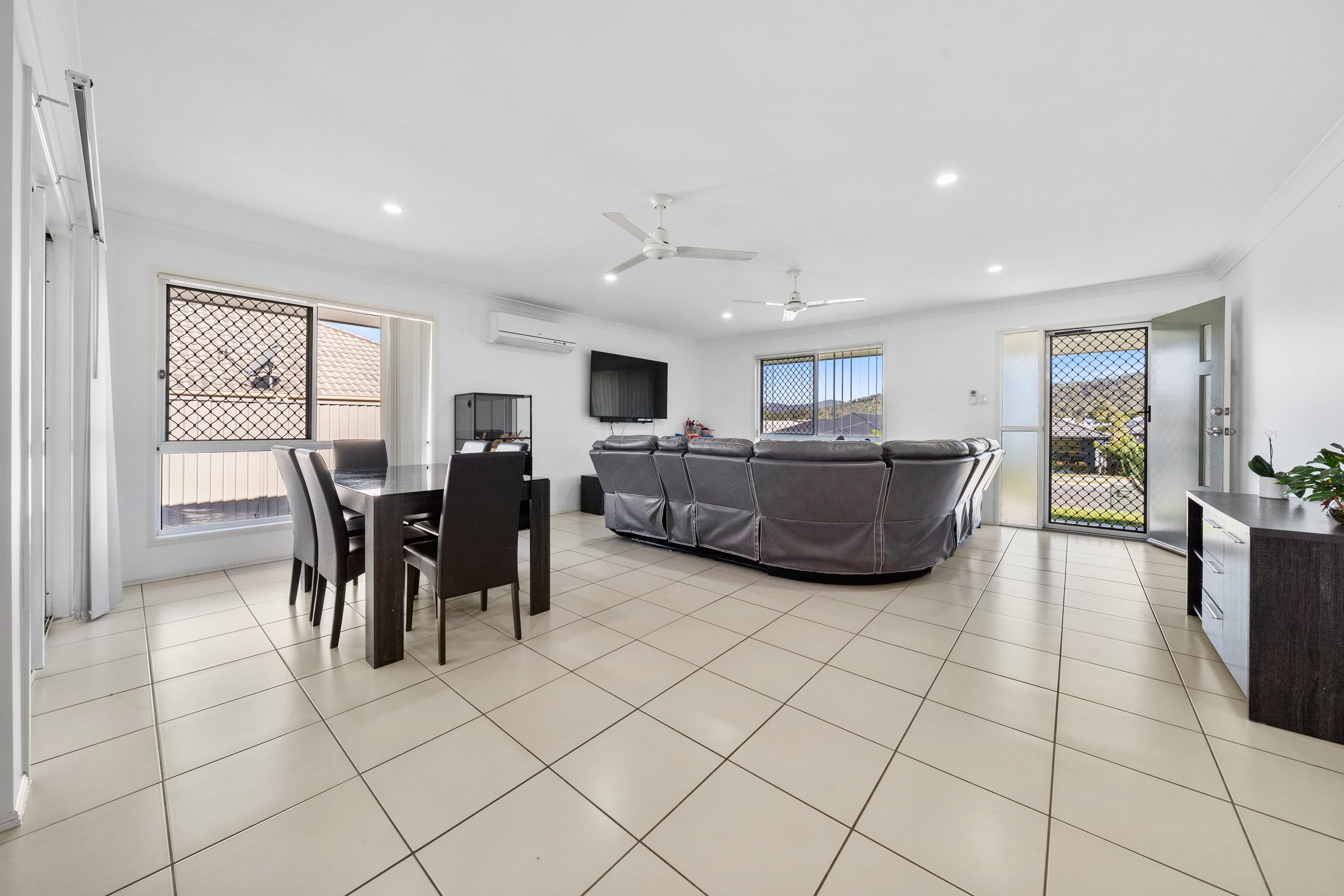 24 Belivah Road, Bahrs Scrub, QLD 4207