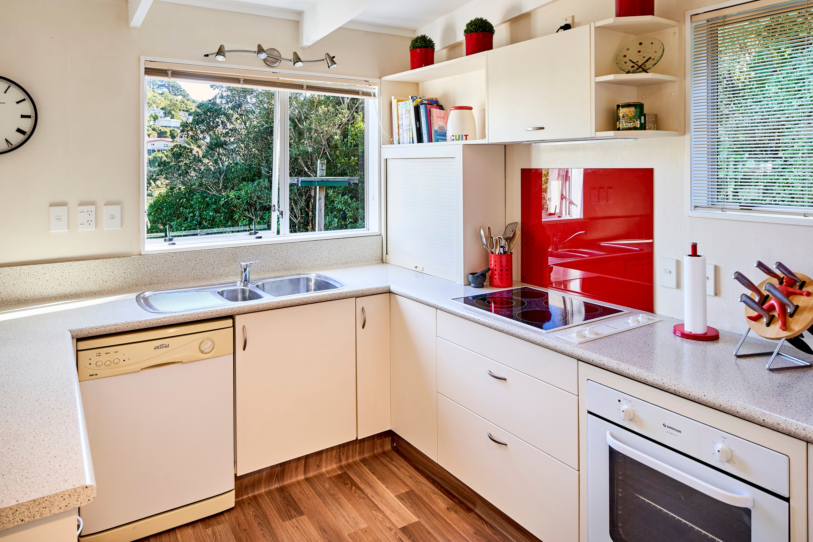 5 Robert Street, Newlands, Wellington City